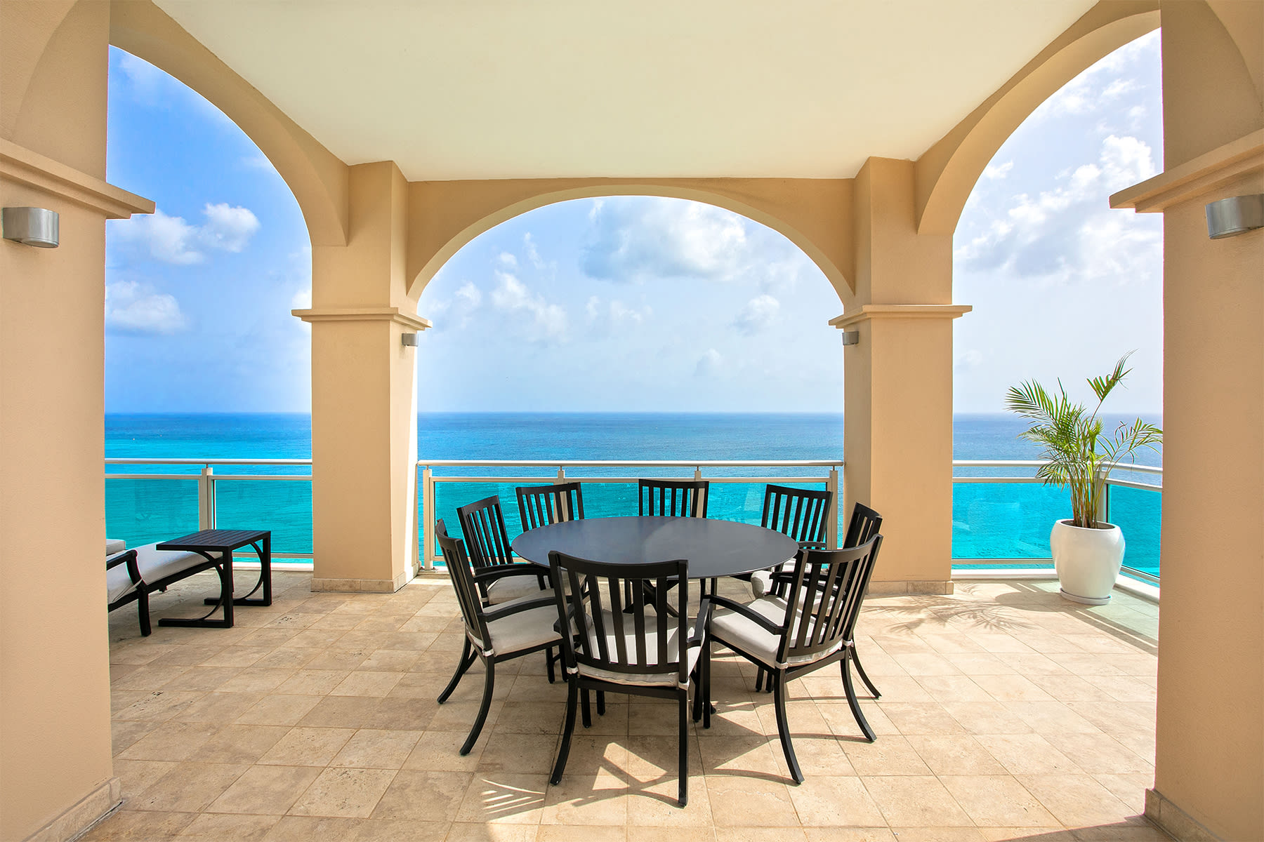 The Cove at The Cliff, a Beachfront Cupecoy Penthouse - Photo 9