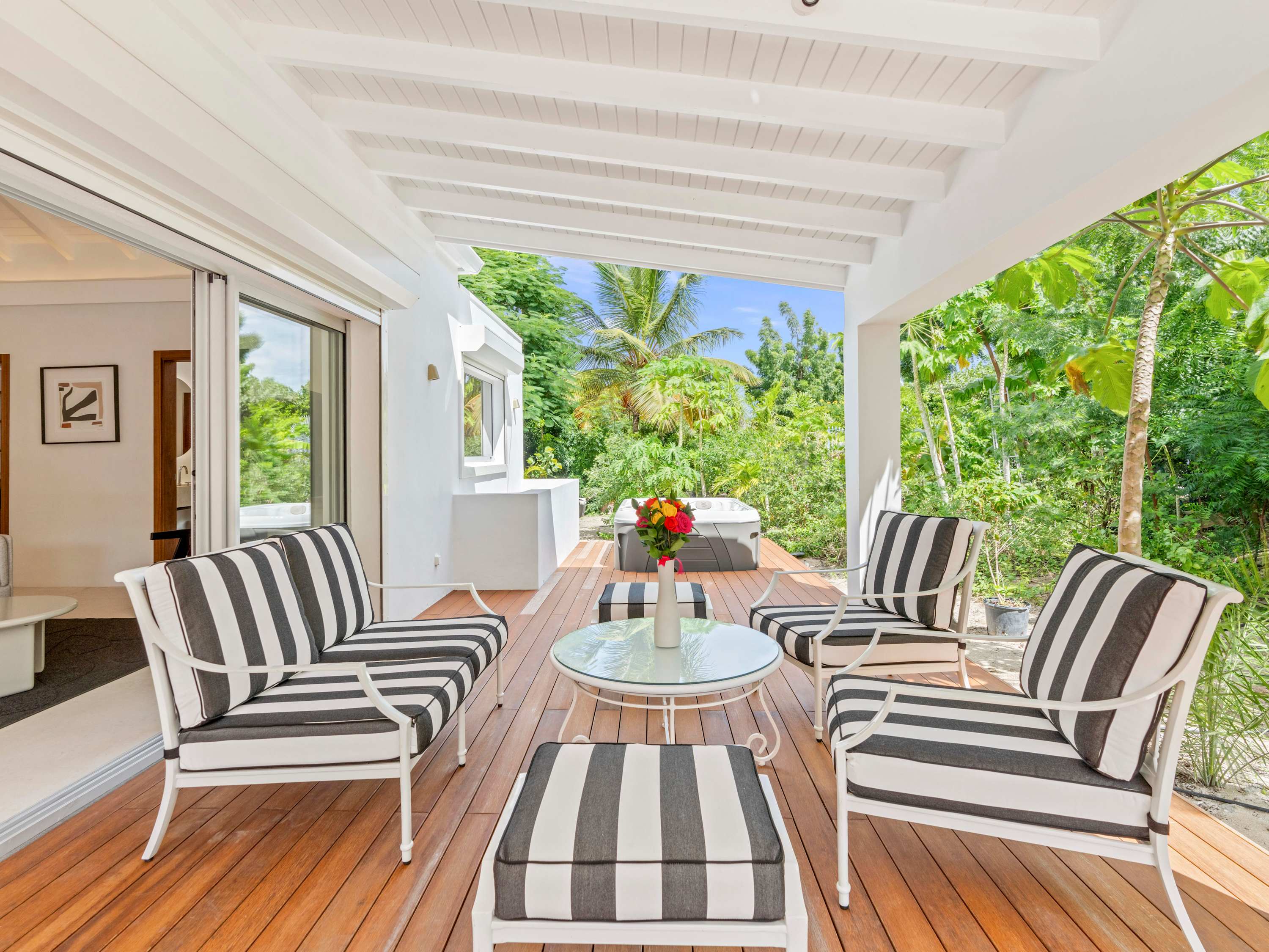 Ti Riviera, a Beachfront Hideaway for Two in Terres Basses Gallery 1