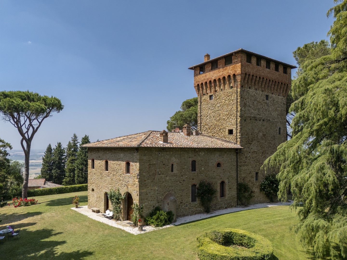 Torre di Paciano 6BR, Historic Umbrian Watchtower Above Lake Trasimeno - Photo 13