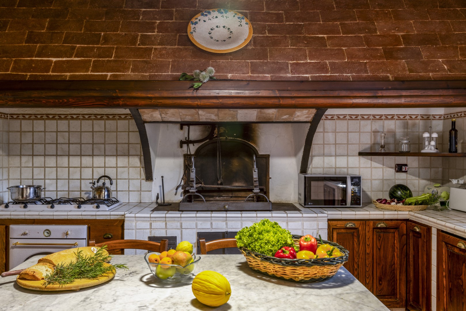 Torre di Paciano 6BR, Historic Umbrian Watchtower Above Lake Trasimeno - Photo 40