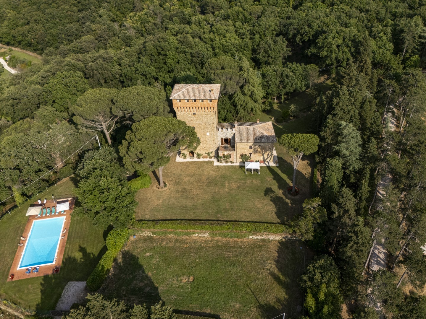 Torre di Paciano 6BR, Historic Umbrian Watchtower Above Lake Trasimeno - Photo 5