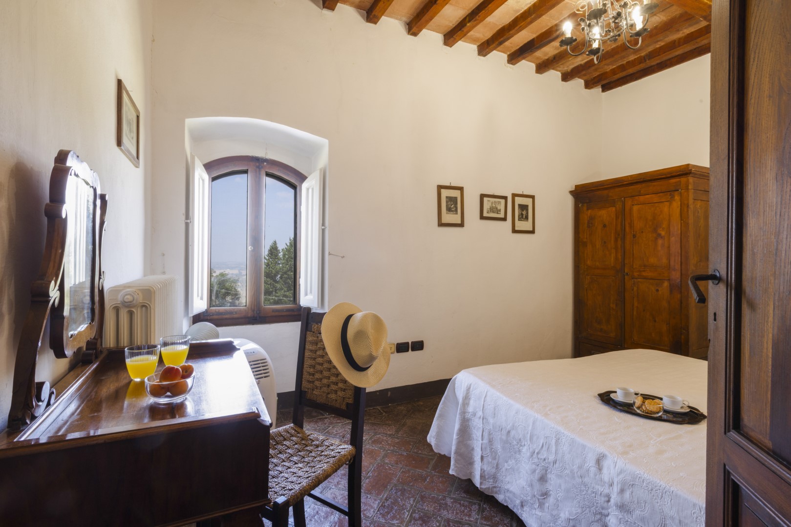 Torre di Paciano 6BR, Historic Umbrian Watchtower Above Lake Trasimeno - Photo 50