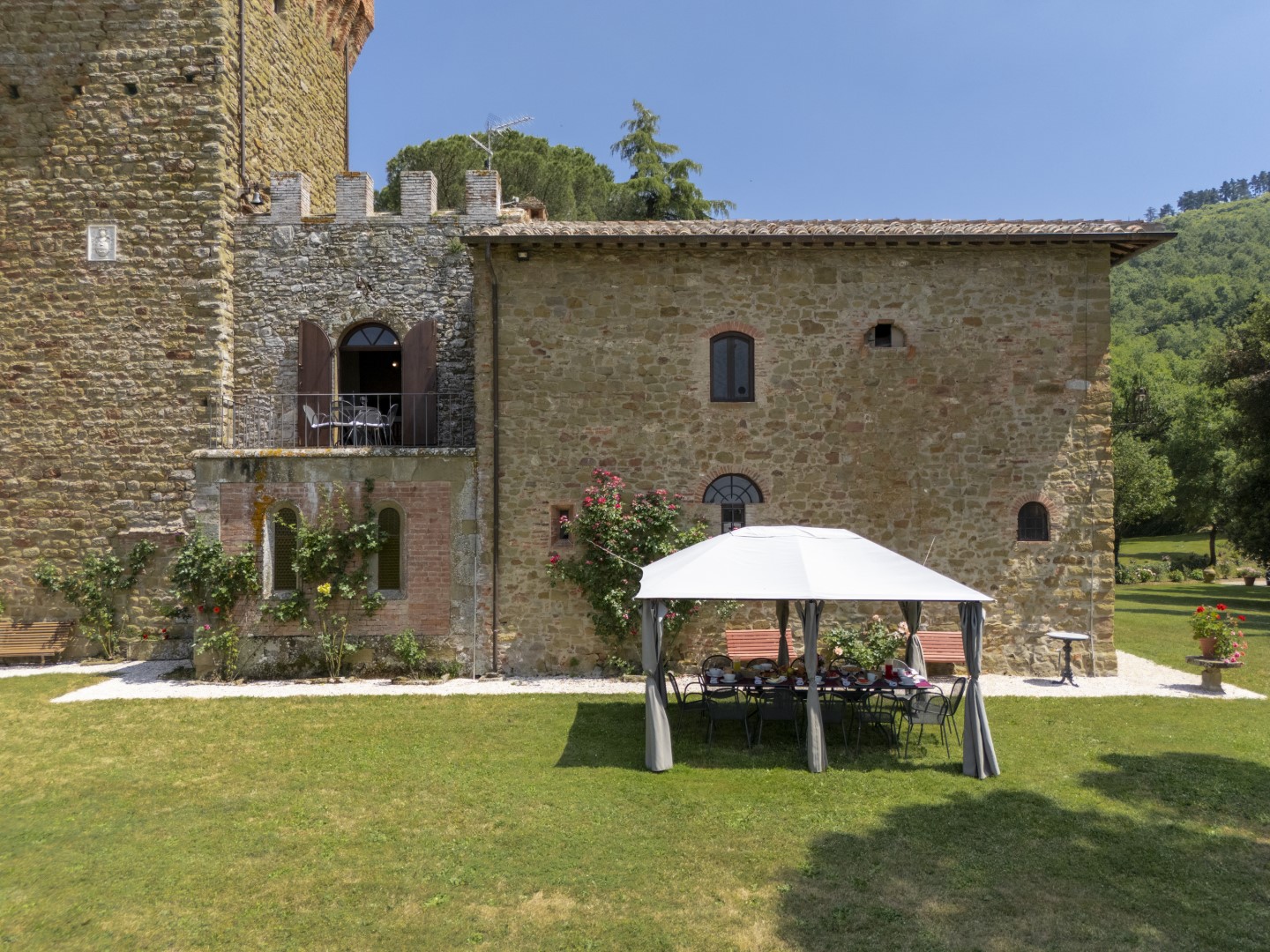 Torre di Paciano 6BR, Historic Umbrian Watchtower Above Lake Trasimeno - Photo 9