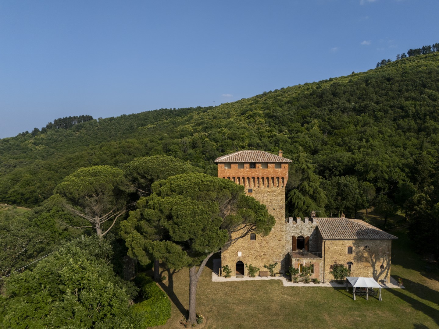 Torre di Paciano 6, a Historic Umbrian Watchtower with Lake Trasimeno Views - Photo 16