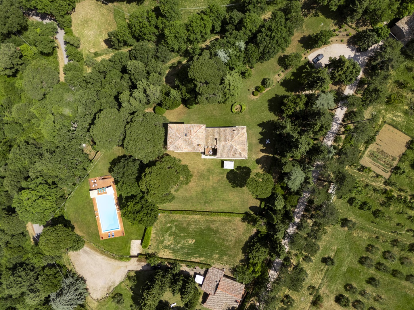 Torre di Paciano 6, a Historic Umbrian Watchtower with Lake Trasimeno Views - Photo 10