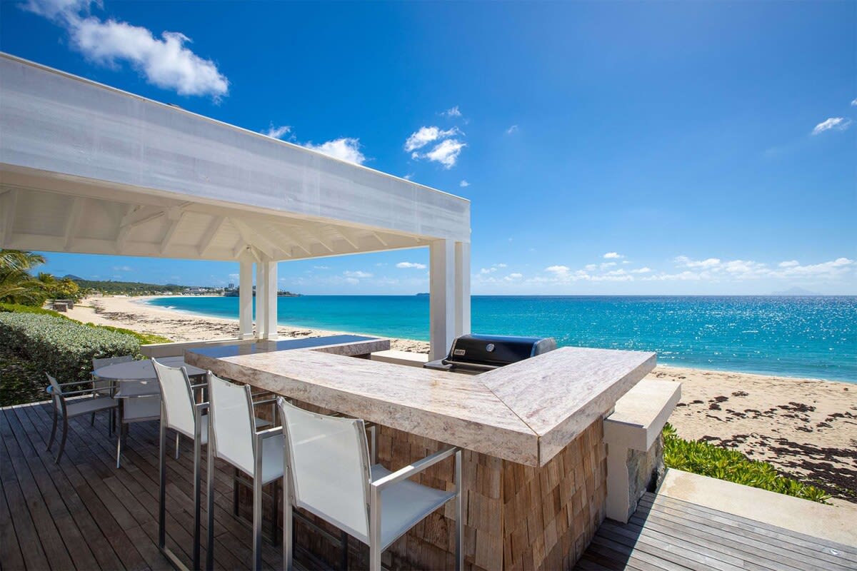 Turtle Nest, Beachfront Baie Longue Villa with Four King Suites - Photo 13
