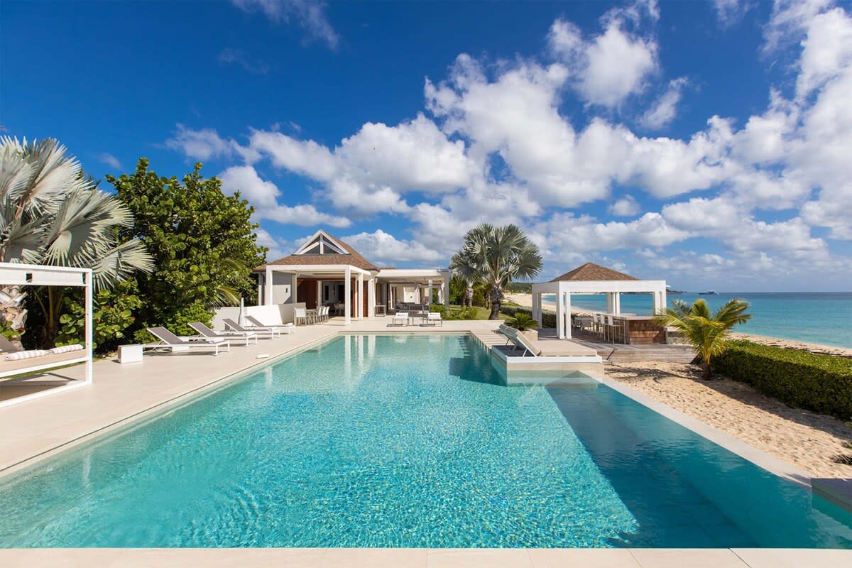 Turtle Nest, Beachfront Baie Longue Villa with Four King Suites - Photo 5