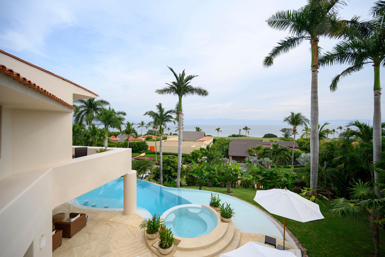 Villa Alamanda, a Lagos del Mar Estate with Whitewater Views and an 85-Foot Infinity Pool - Photo 31