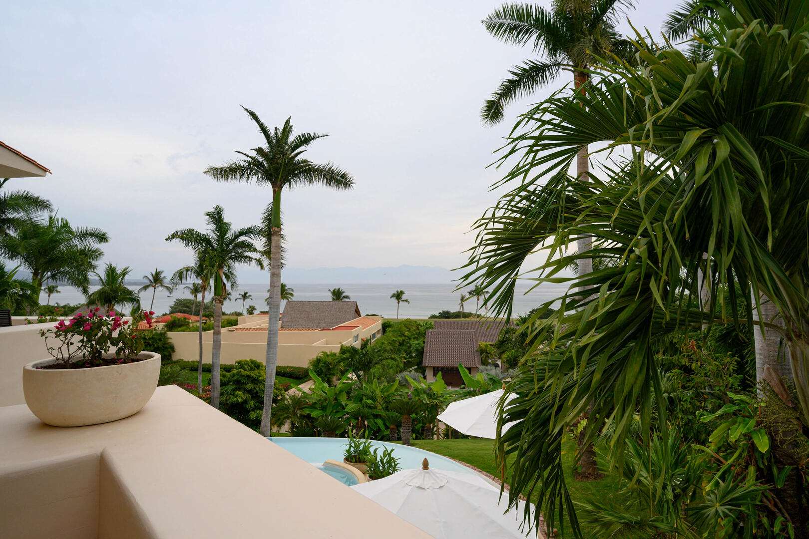 Villa Alamanda, a Lagos del Mar Estate with Whitewater Views and an 85-Foot Infinity Pool - Photo 39