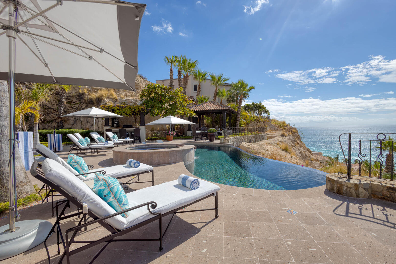 Villa Alba, Ocean View Villas del Mar Retreat with Chef, Butler and Infinity Pool - Photo 18