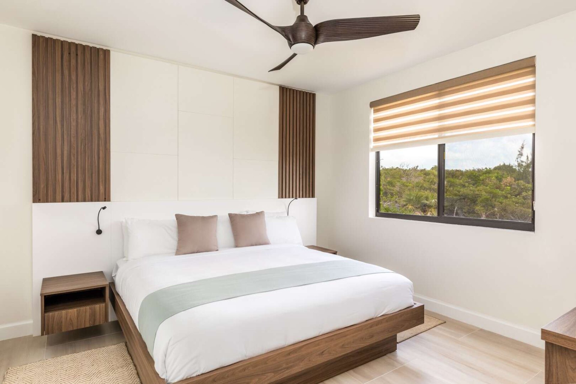 Villa Alexis, Beachfront Calm in Chalk Sound with Butler Service and a Private Pool - Photo 28
