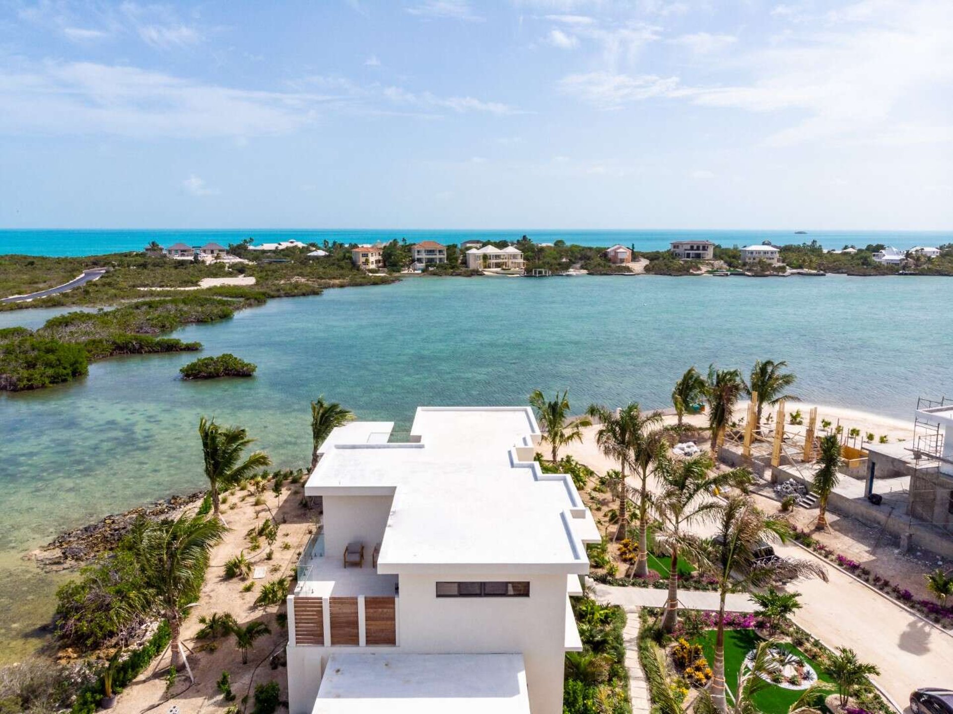 Villa Alexis, Beachfront Calm in Chalk Sound with Butler Service and a Private Pool Gallery 3
