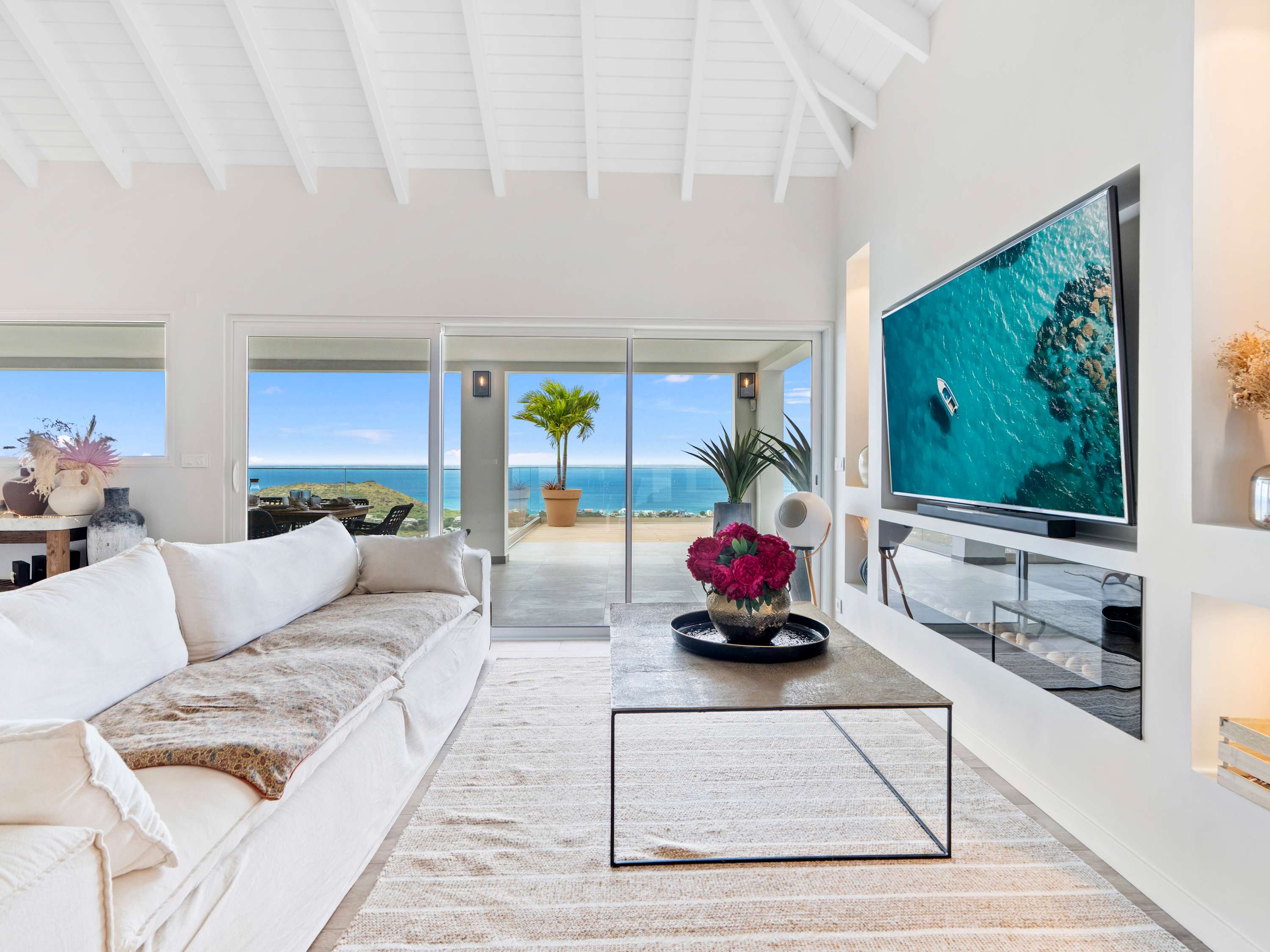 Villa Almaro, Modern Boho Hillside Villa with Anguilla Sea Views - Photo 40