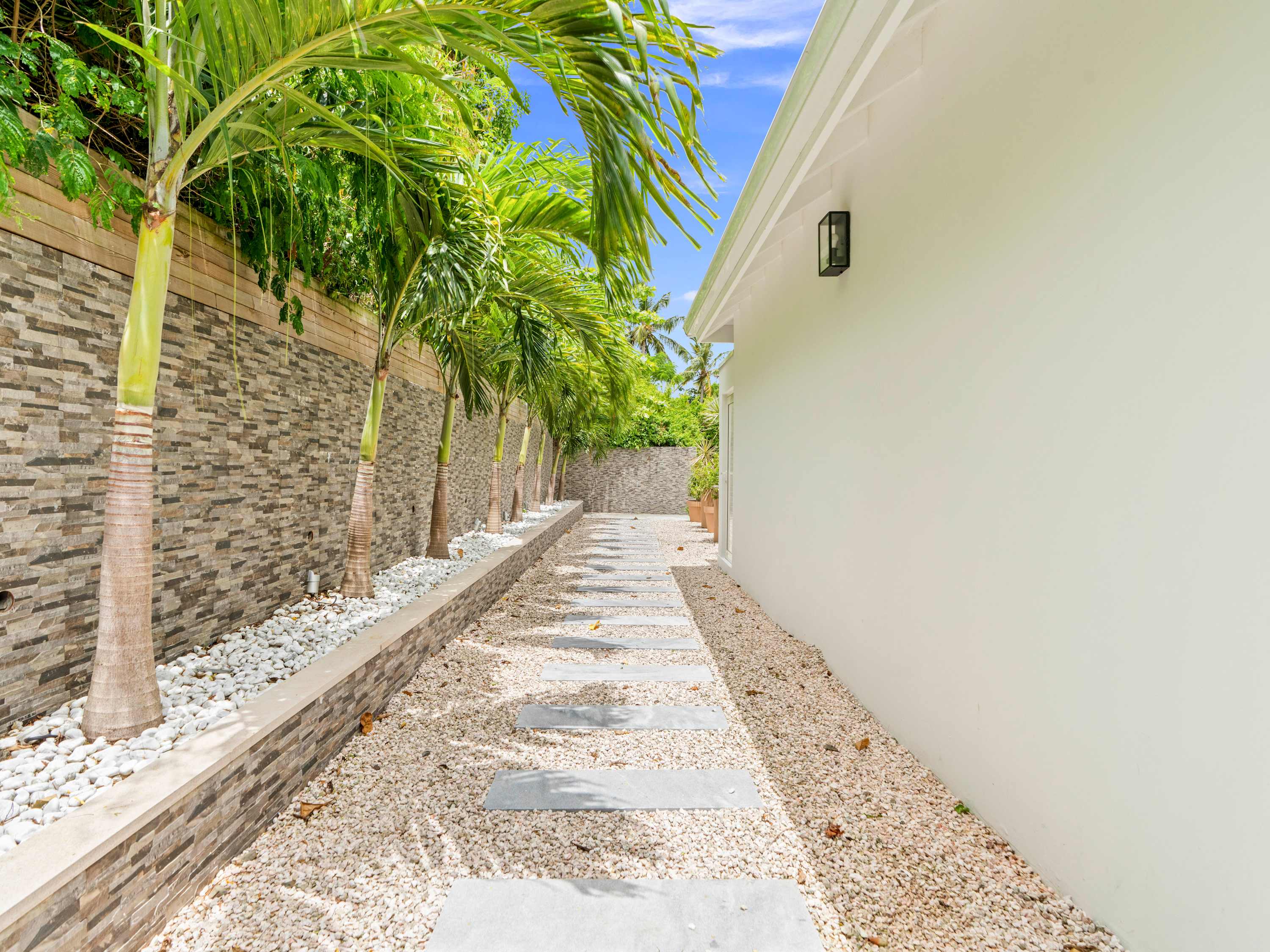 Villa Almaro, Modern Boho Hillside Villa with Anguilla Sea Views - Photo 82