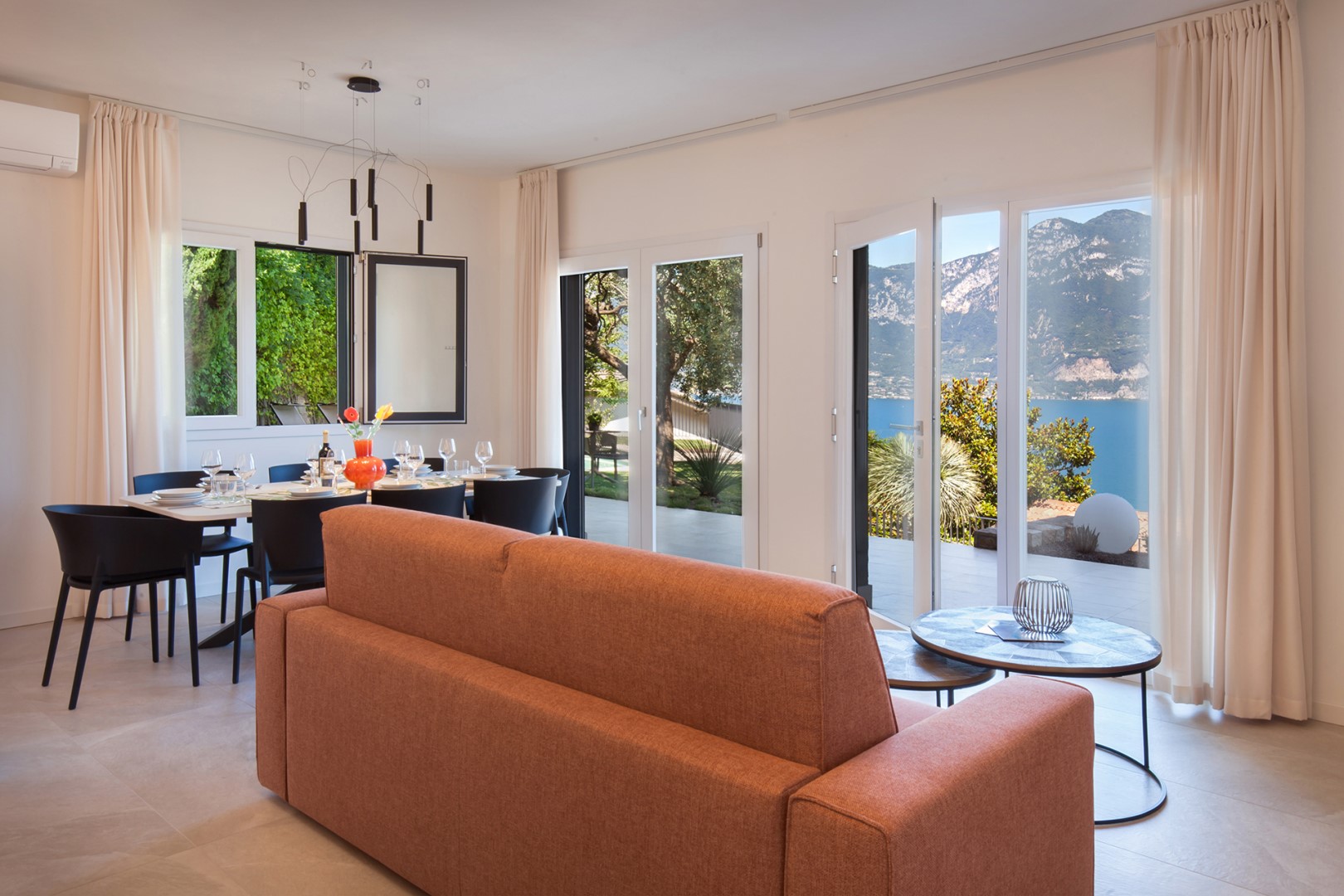 Villa Ama, Modern Lake Garda Retreat with Panoramic Views Gallery 2