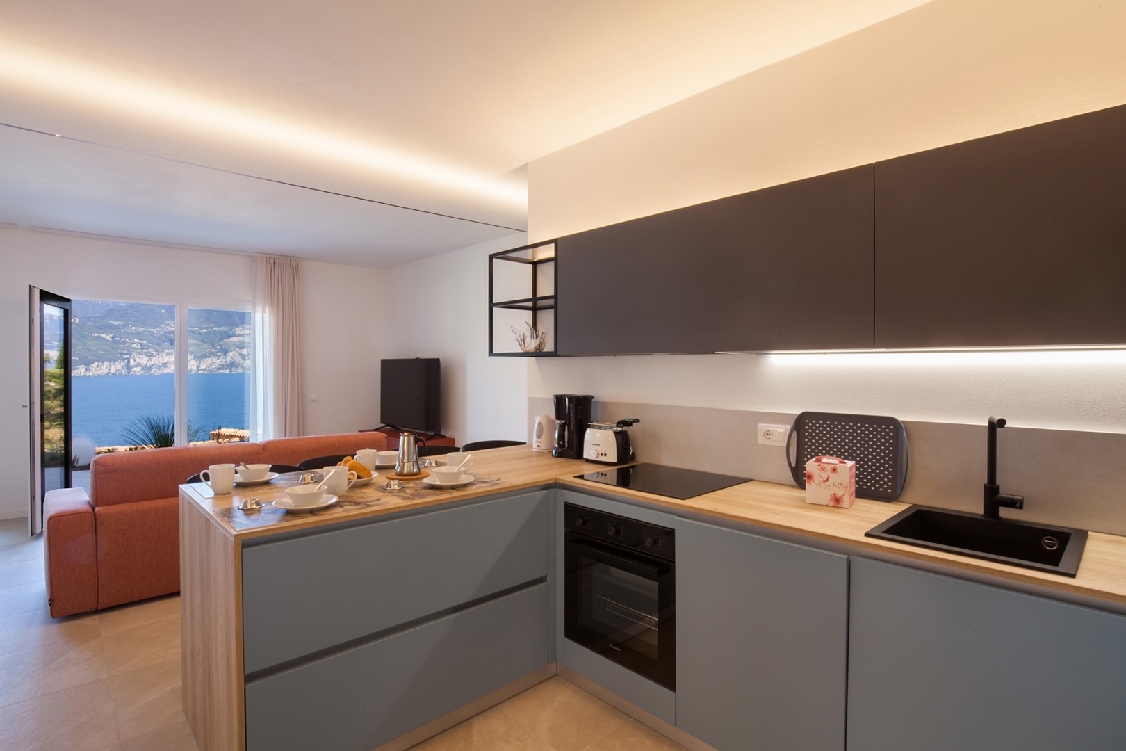 Villa Ama, Modern Lake Garda Retreat with Panoramic Views - Photo 22