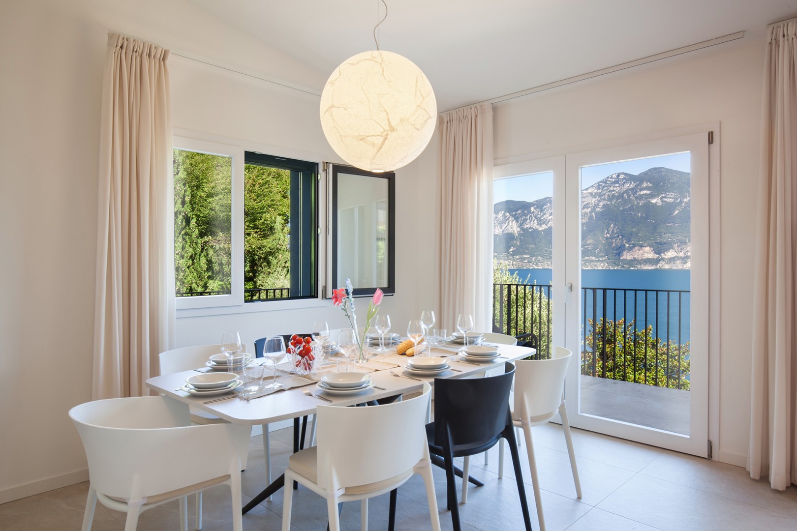 Villa Ama, Modern Lake Garda Retreat with Panoramic Views - Photo 26