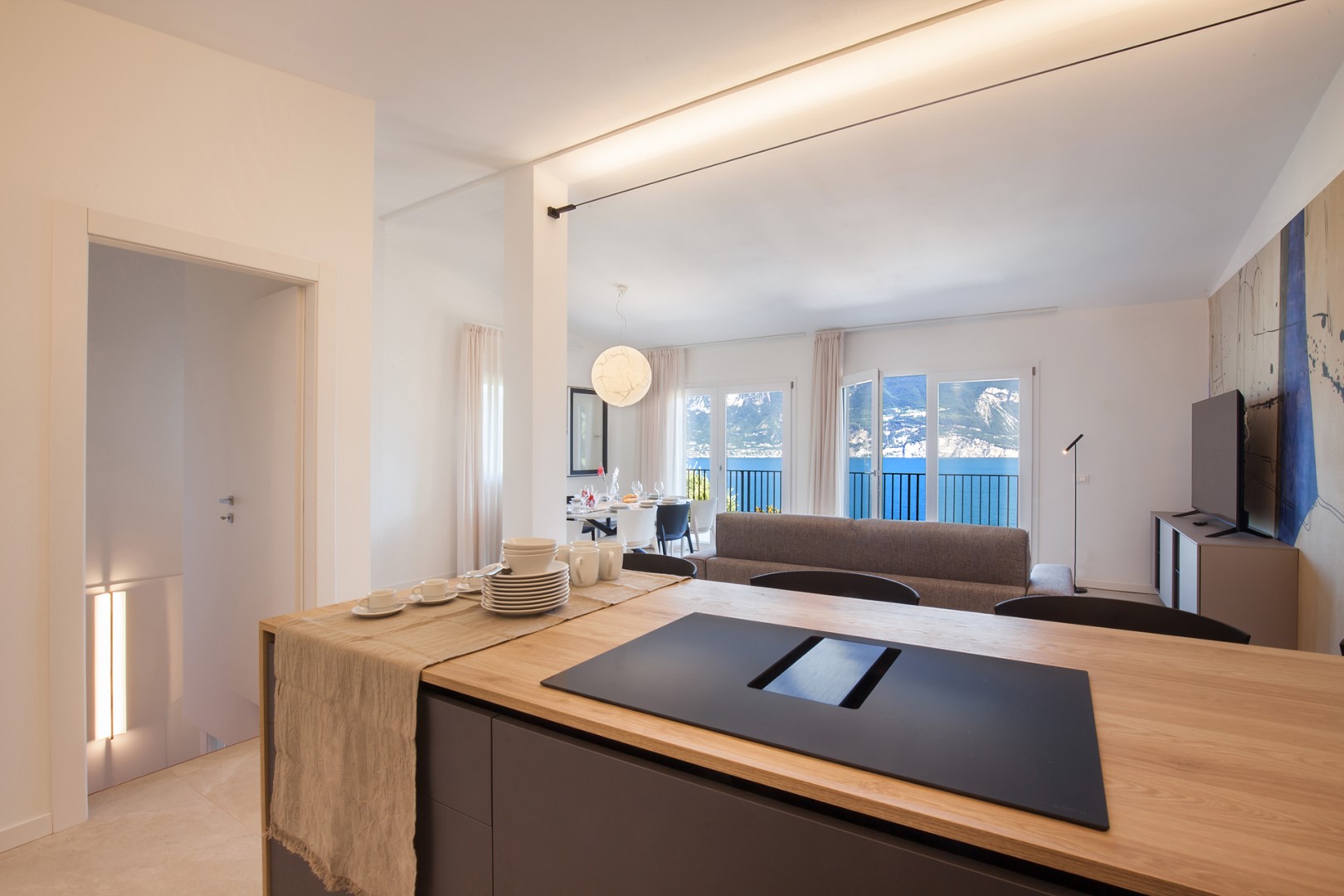 Villa Ama, Modern Lake Garda Retreat with Panoramic Views - Photo 29