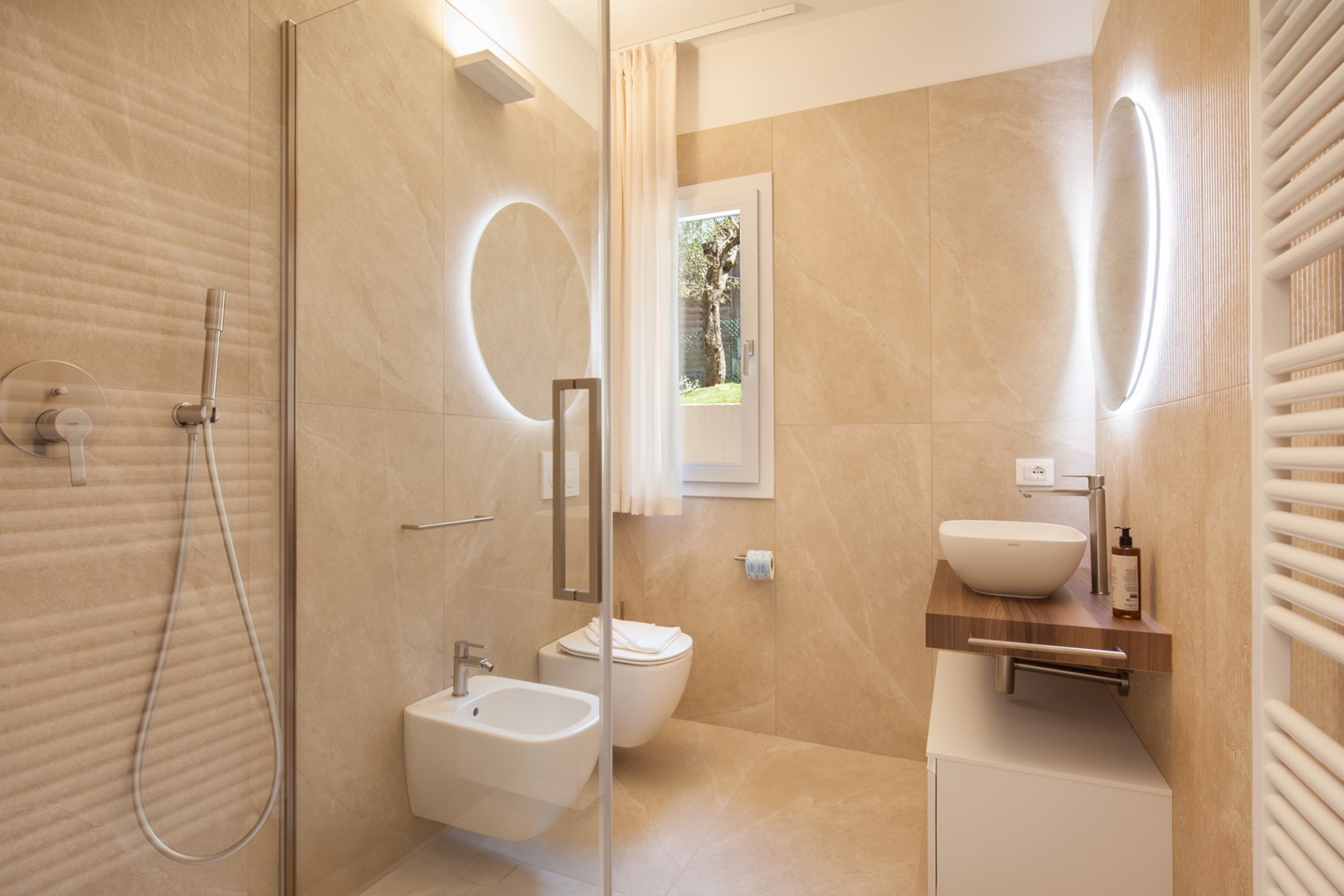 Villa Ama, Modern Lake Garda Retreat with Panoramic Views - Photo 33