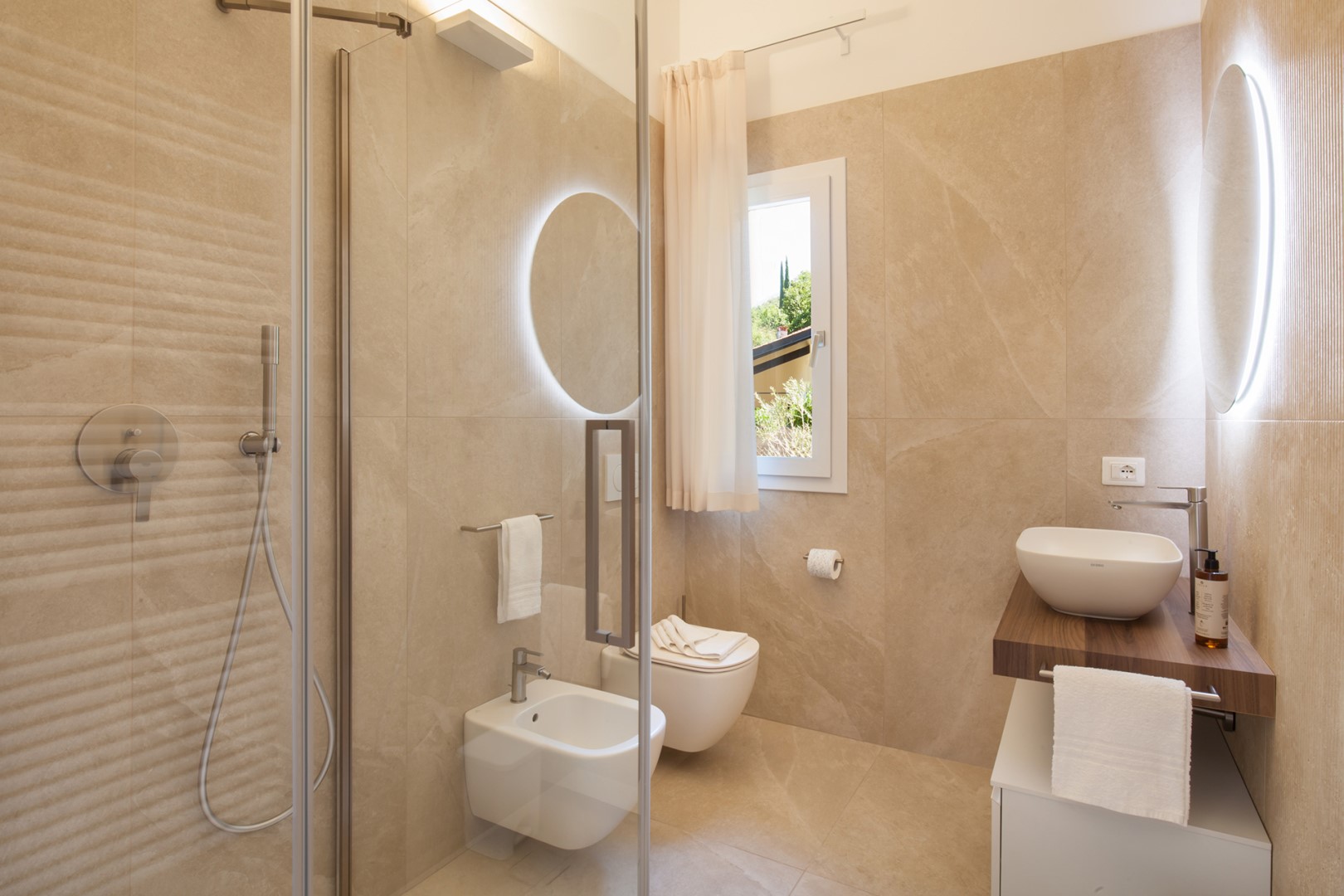 Villa Ama, Modern Lake Garda Retreat with Panoramic Views - Photo 39