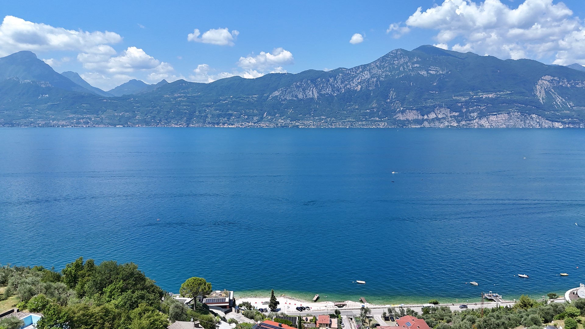 Villa Ama, Modern Lake Garda Retreat with Panoramic Views - Photo 8