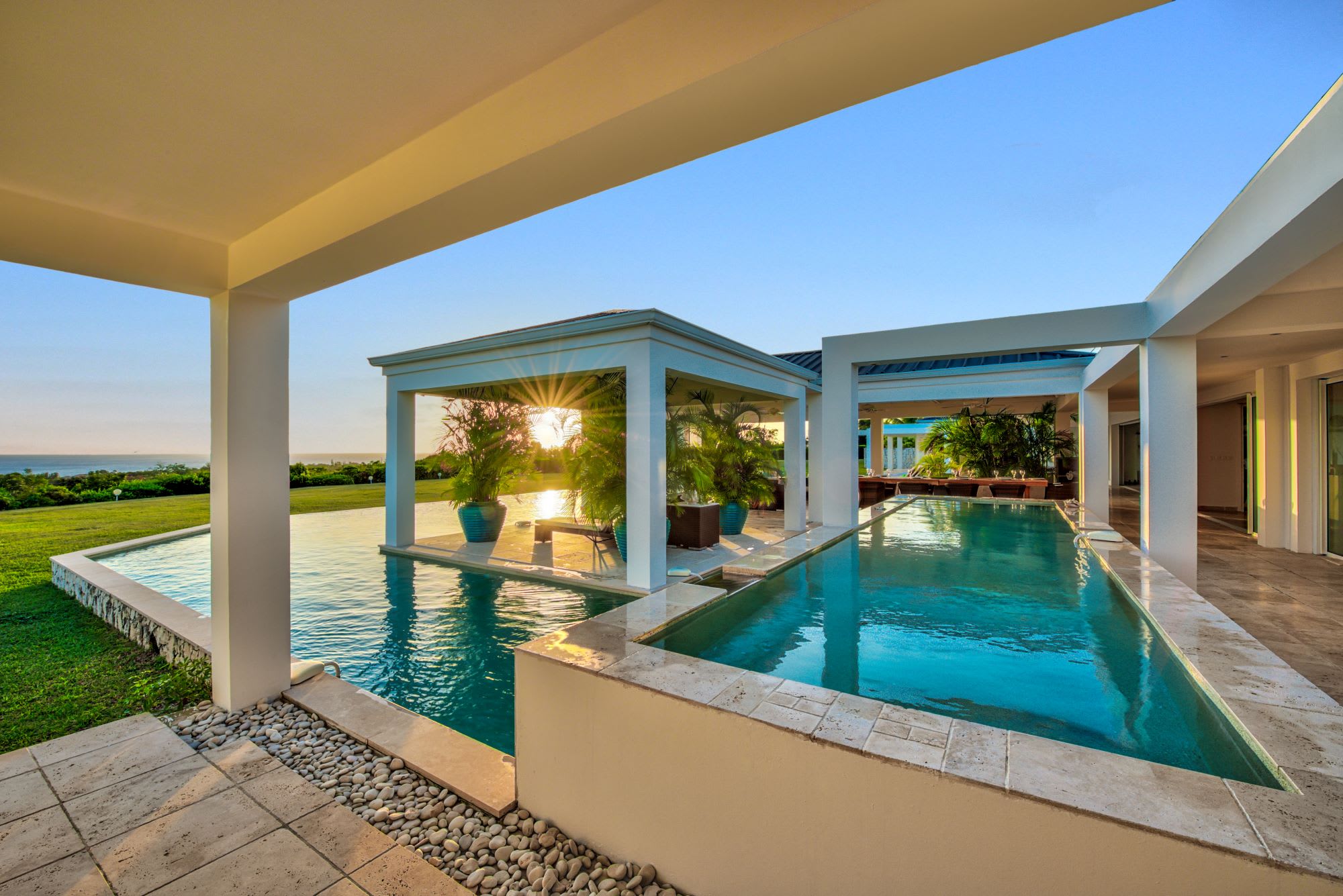 Villa Ambiance, a Terres Basses Estate with Panoramic Sea Views and Two Pools - Photo 19