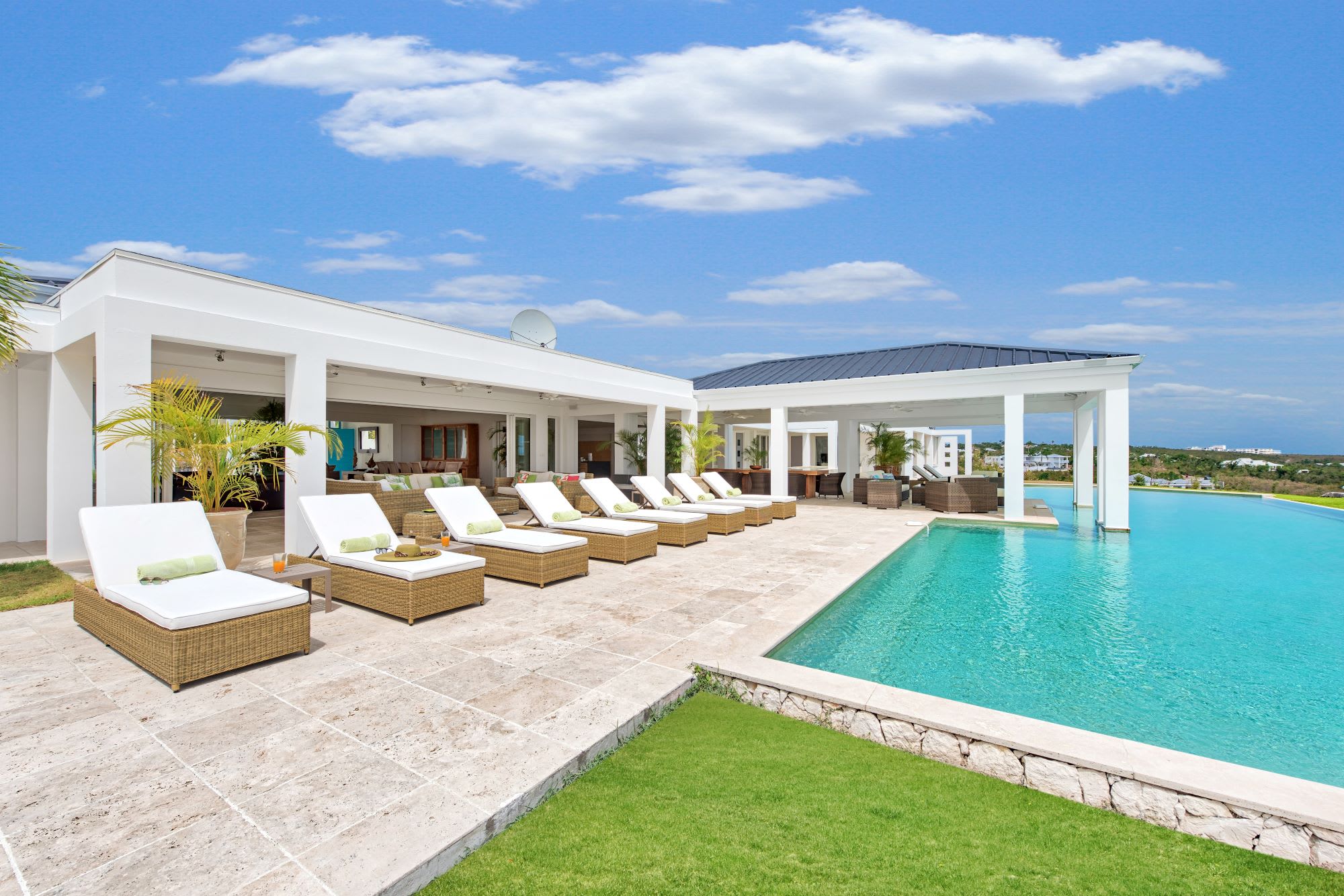 Villa Ambiance, a Terres Basses Estate with Panoramic Sea Views and Two Pools Gallery 3