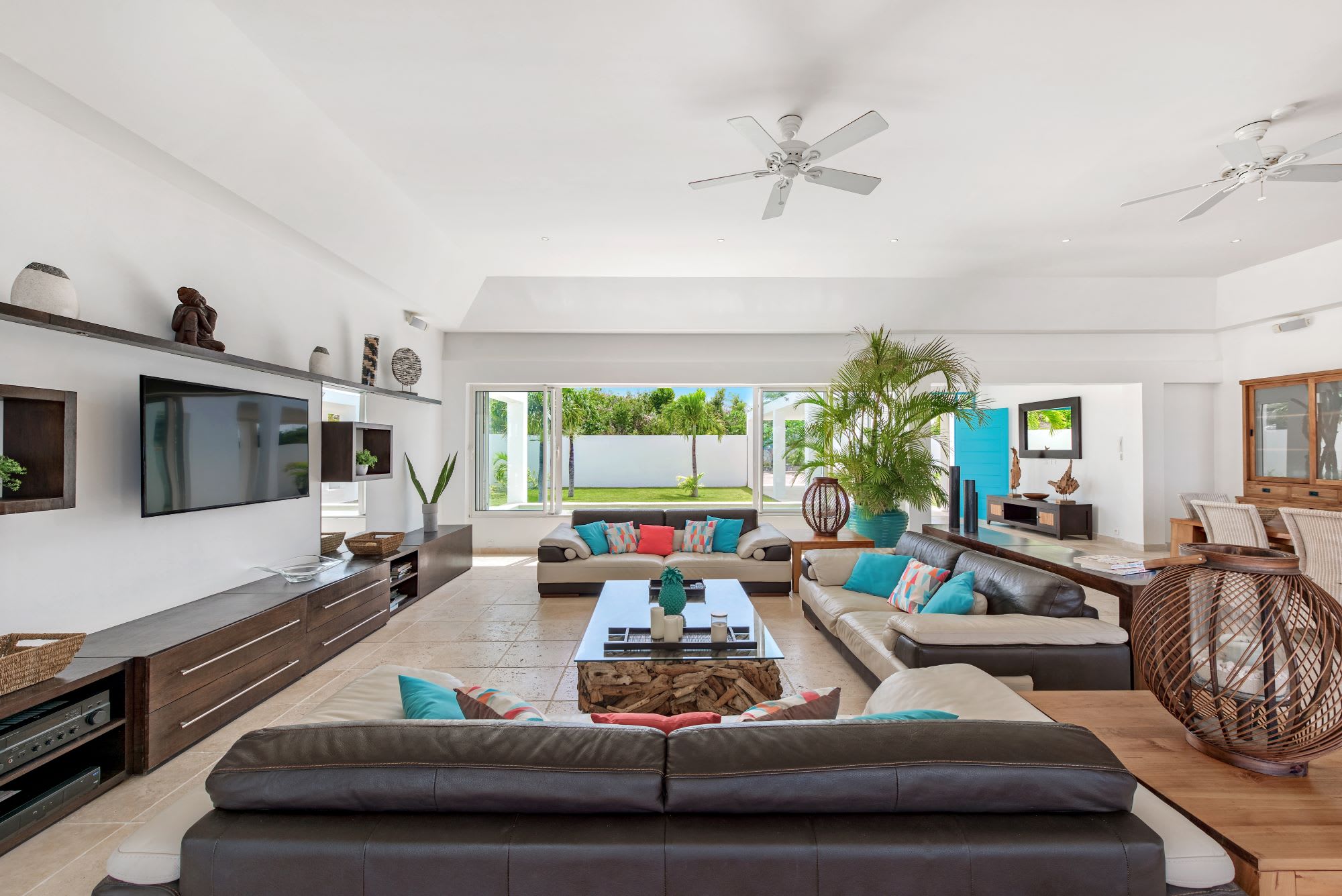 Villa Ambiance, a Terres Basses Estate with Panoramic Sea Views and Two Pools - Photo 31
