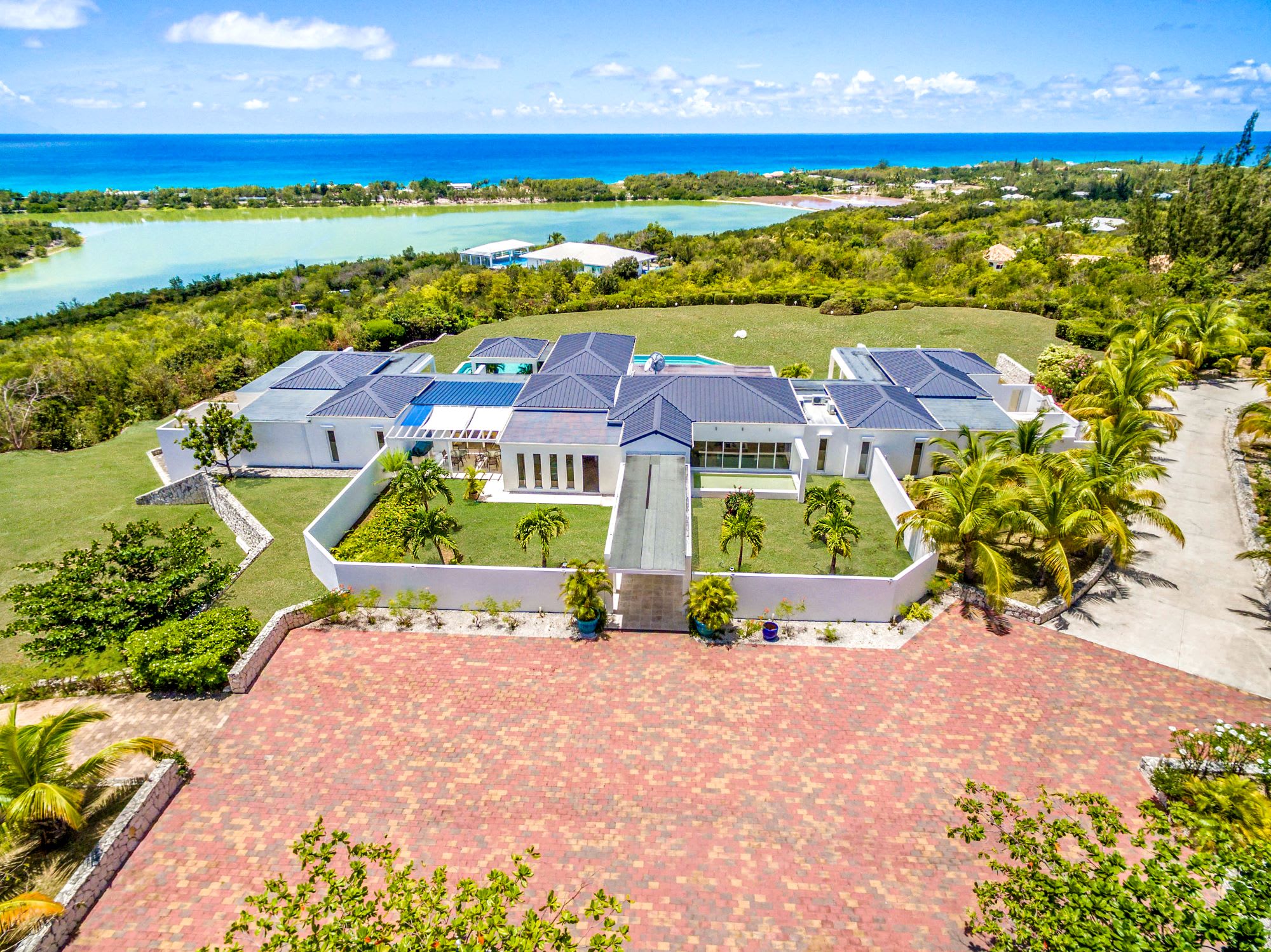 Villa Ambiance, a Terres Basses Estate with Panoramic Sea Views and Two Pools - Photo 7