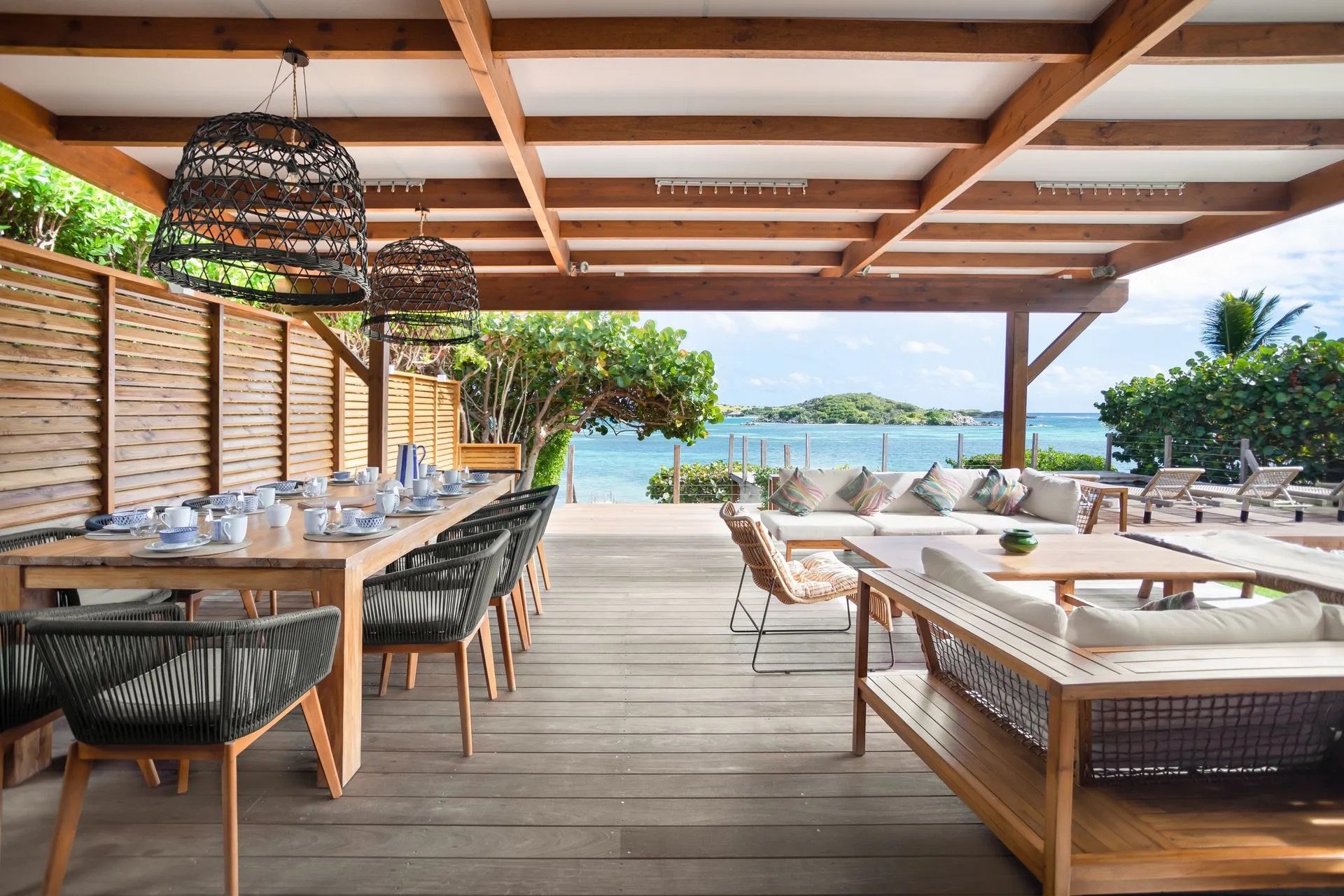 Villa Baltazar, Beachfront Cul de Sac Villa Facing Pinel Islet Gallery 3