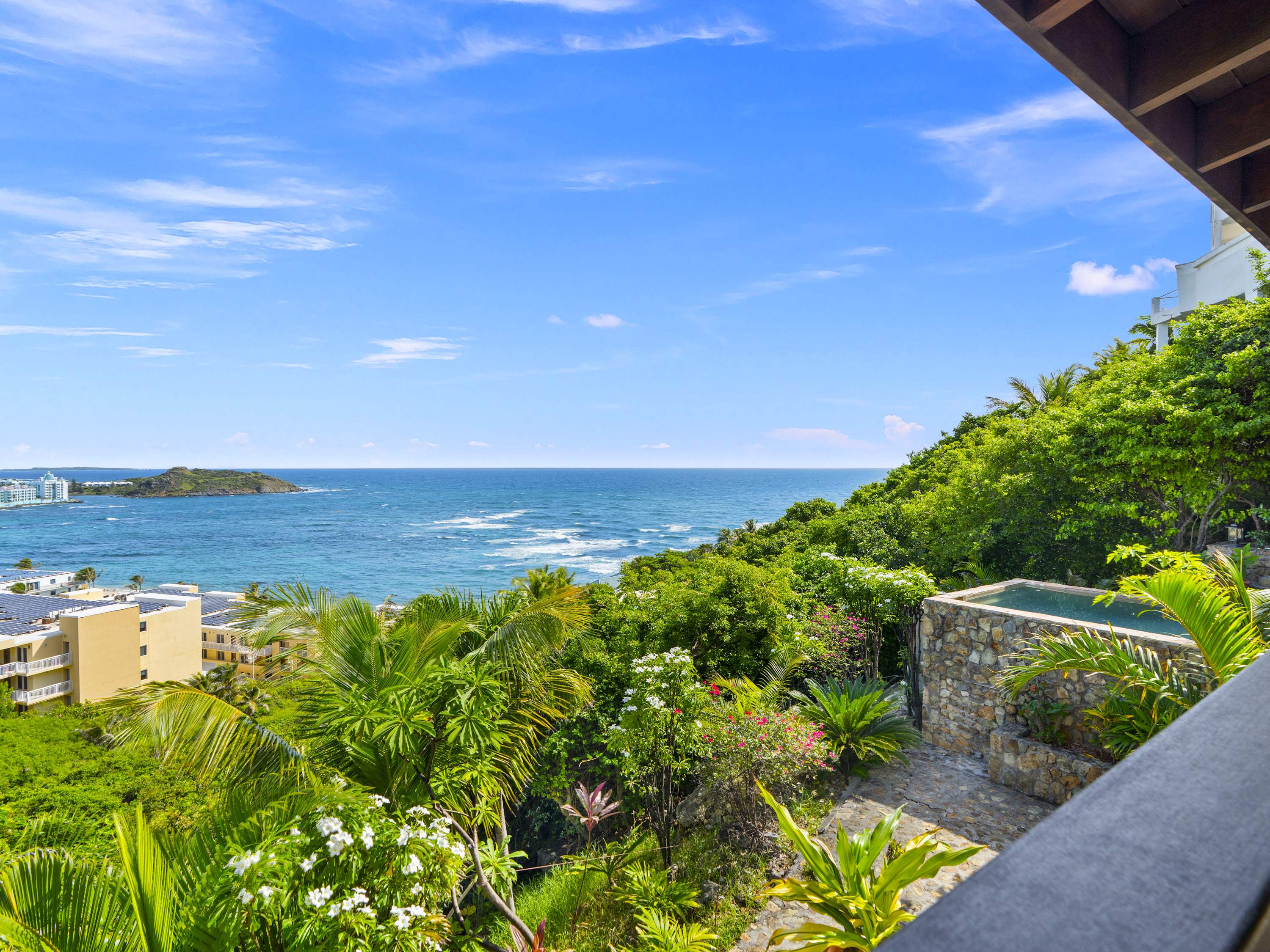 Villa Baywood, Beachfront Dawn Beach Villa with Private Pool and Sea Views - Photo 10