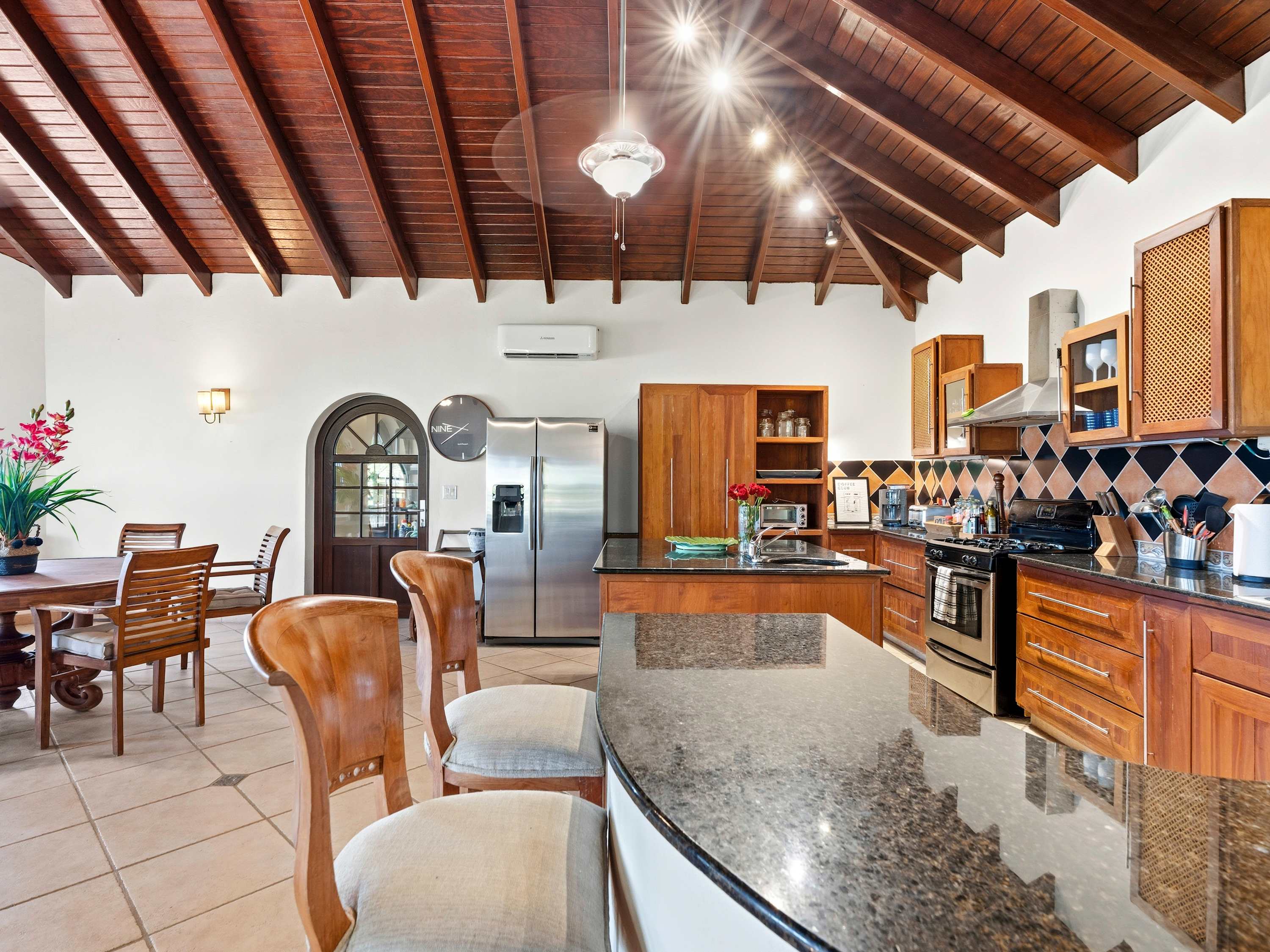 Villa Baywood, Beachfront Dawn Beach Villa with Private Pool and Sea Views - Photo 21