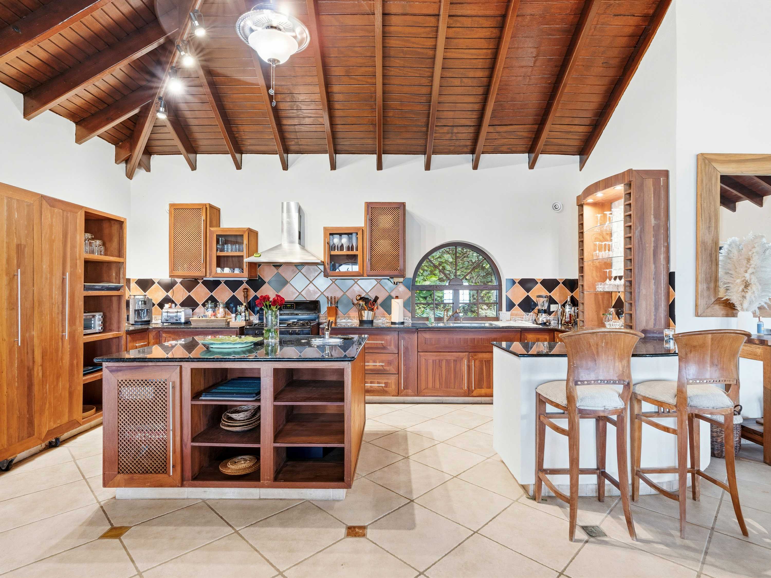 Villa Baywood, Beachfront Dawn Beach Villa with Private Pool and Sea Views - Photo 22