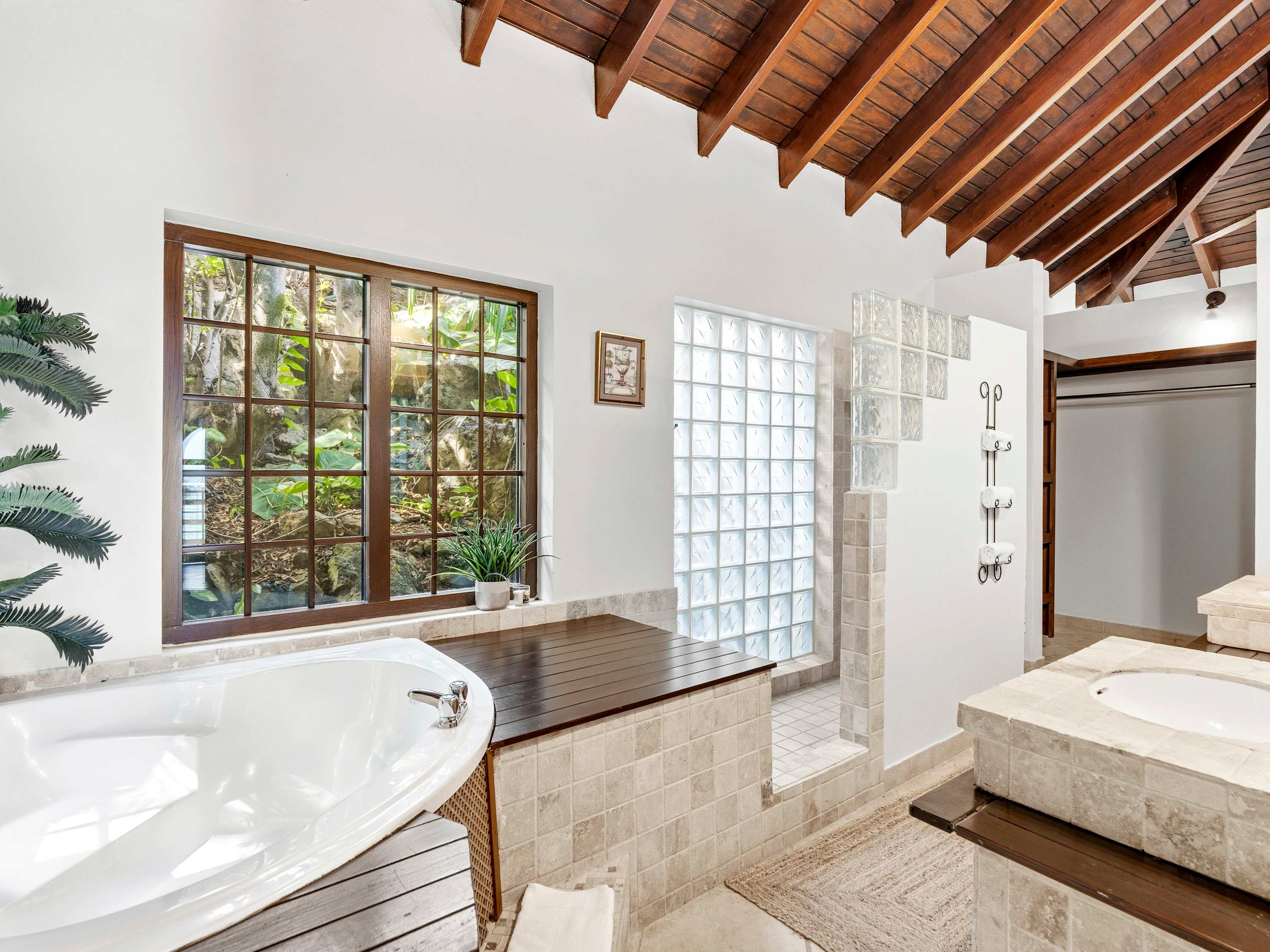 Villa Baywood, Beachfront Dawn Beach Villa with Private Pool and Sea Views - Photo 29