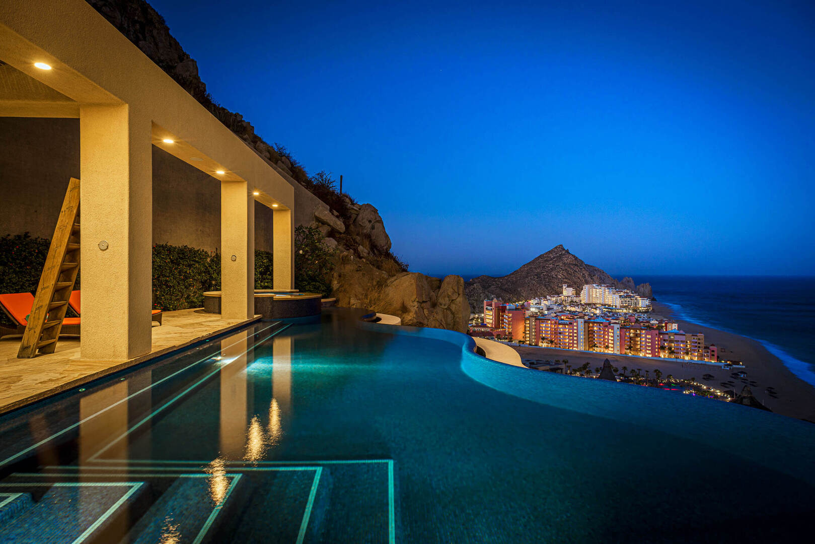 Villa Bellissima, Clifftop Pedregal Estate with Twin Infinity Pools and Pacific Views Gallery 1