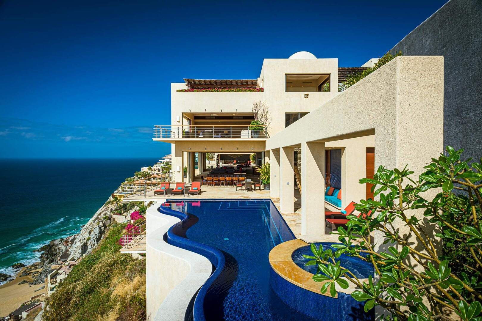 Villa Bellissima, Clifftop Pedregal Estate with Twin Infinity Pools and Pacific Views - Photo 13