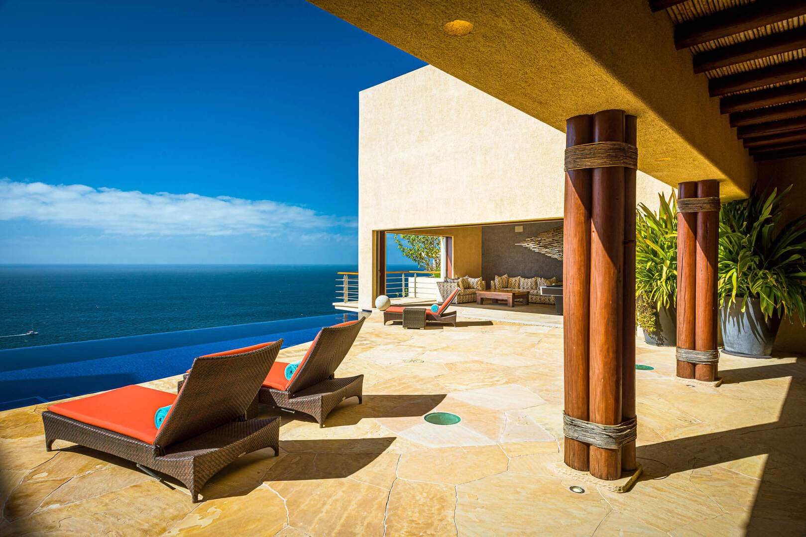 Villa Bellissima, Clifftop Pedregal Estate with Twin Infinity Pools and Pacific Views - Photo 16
