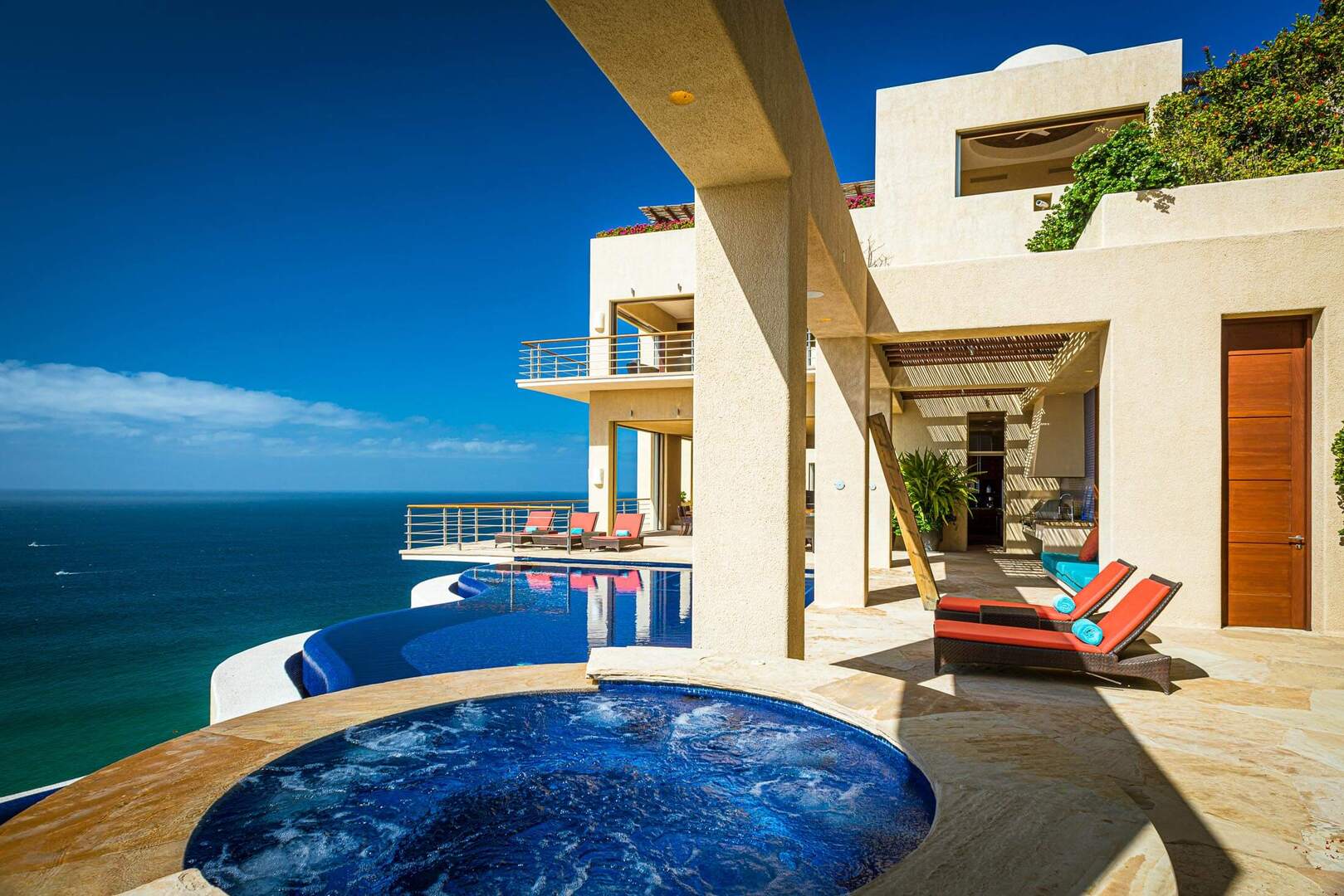 Villa Bellissima, Clifftop Pedregal Estate with Twin Infinity Pools and Pacific Views - Photo 18