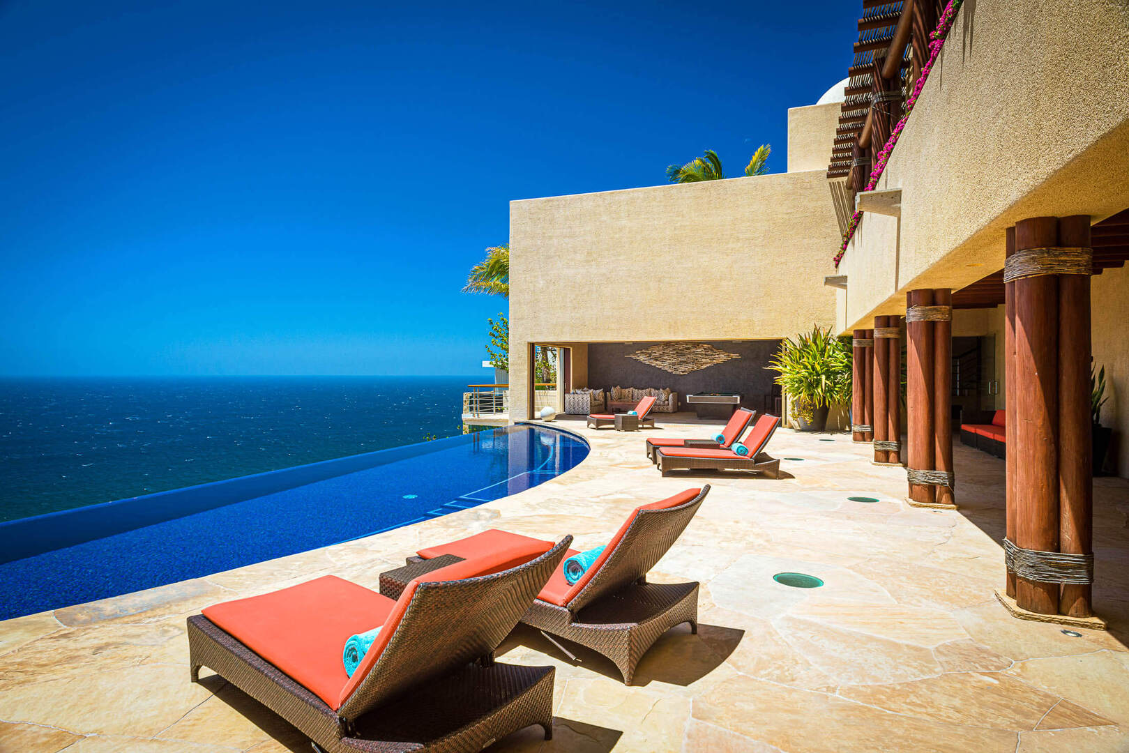 Villa Bellissima, Clifftop Pedregal Estate with Twin Infinity Pools and Pacific Views - Photo 25