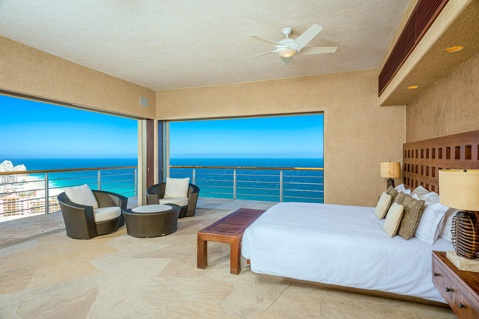 Villa Bellissima, Clifftop Pedregal Estate with Twin Infinity Pools and Pacific Views - Photo 32