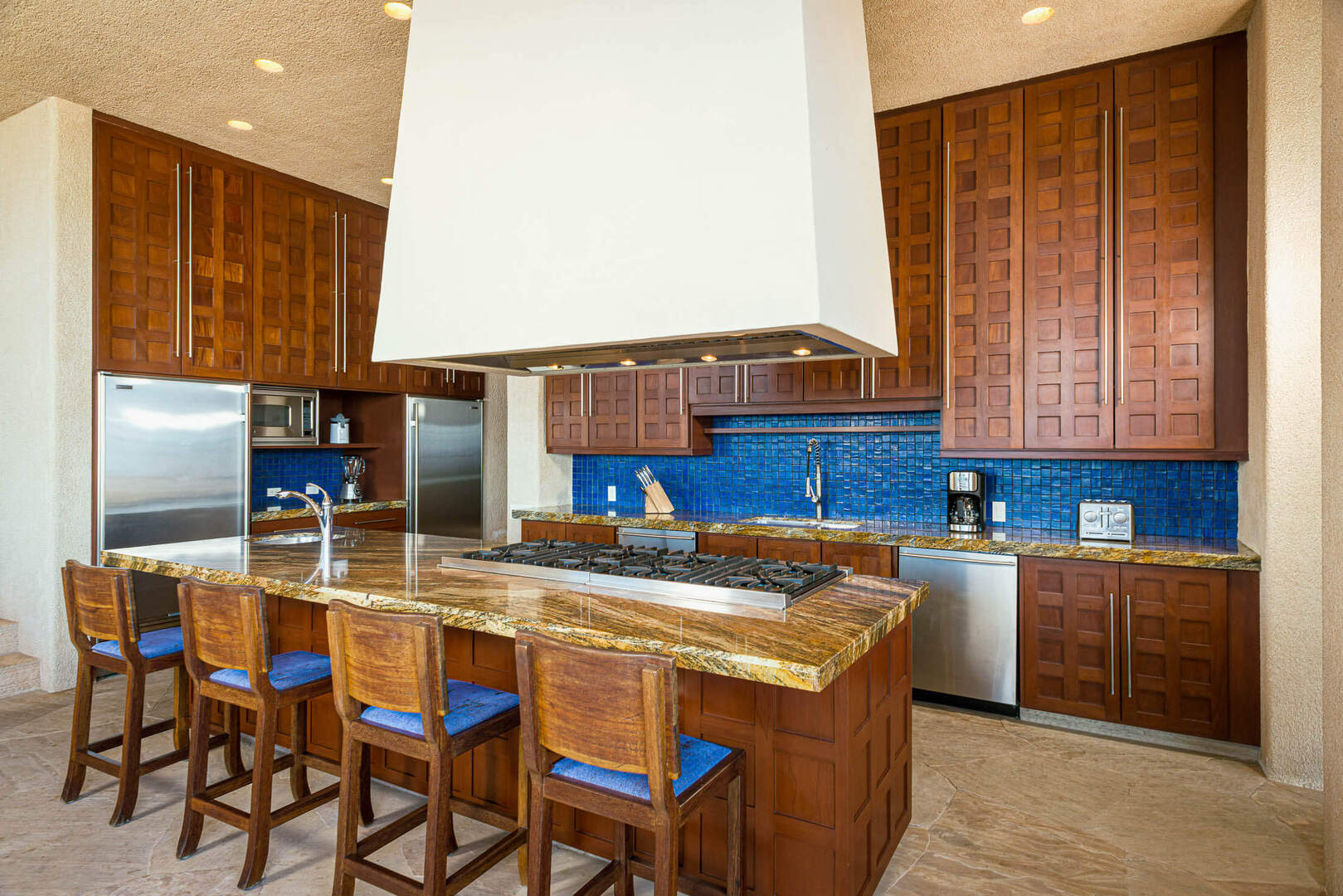 Villa Bellissima, Clifftop Pedregal Estate with Twin Infinity Pools and Pacific Views - Photo 34