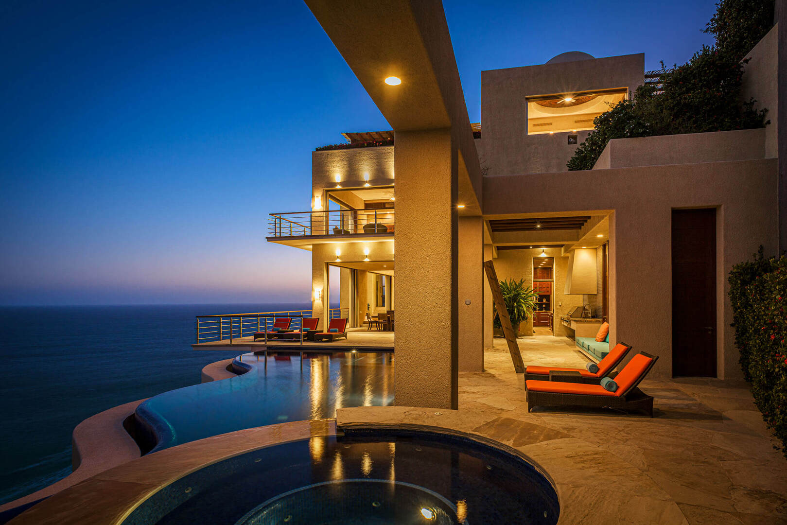 Villa Bellissima, Clifftop Pedregal Estate with Twin Infinity Pools and Pacific Views - Photo 37