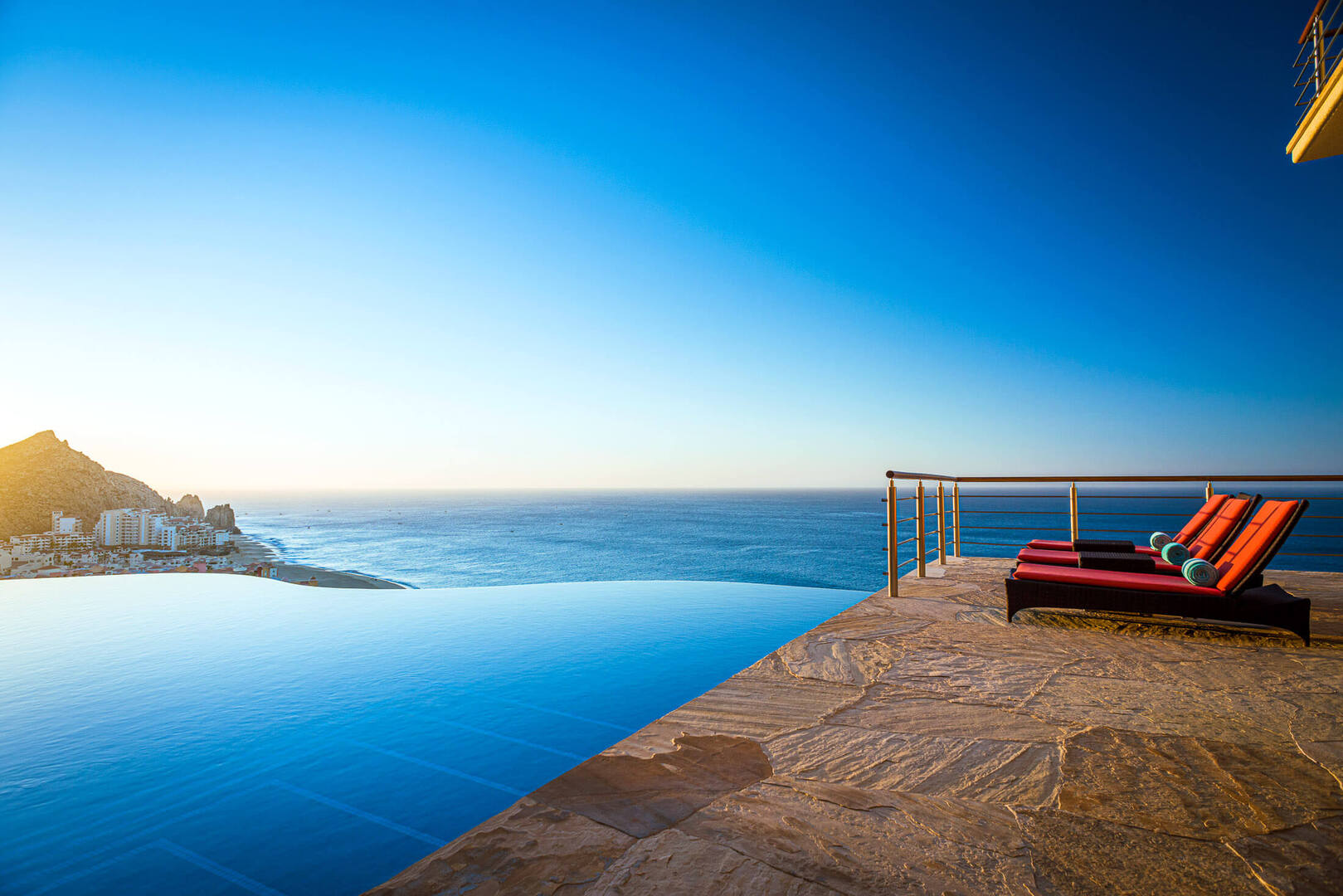 Villa Bellissima, Clifftop Pedregal Estate with Twin Infinity Pools and Pacific Views - Photo 44