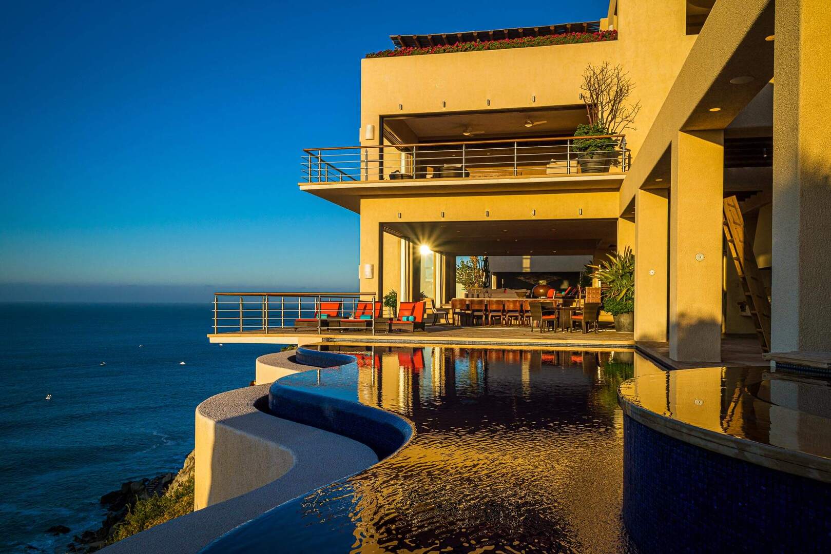 Villa Bellissima, Clifftop Pedregal Estate with Twin Infinity Pools and Pacific Views - Photo 46