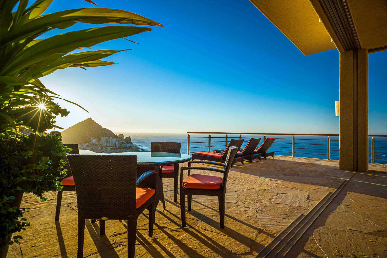 Villa Bellissima, Clifftop Pedregal Estate with Twin Infinity Pools and Pacific Views - Photo 47
