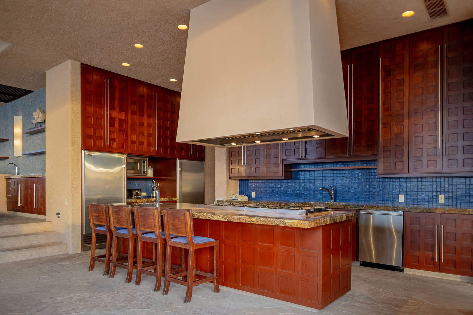 Villa Bellissima, Clifftop Pedregal Estate with Twin Infinity Pools and Pacific Views - Photo 10