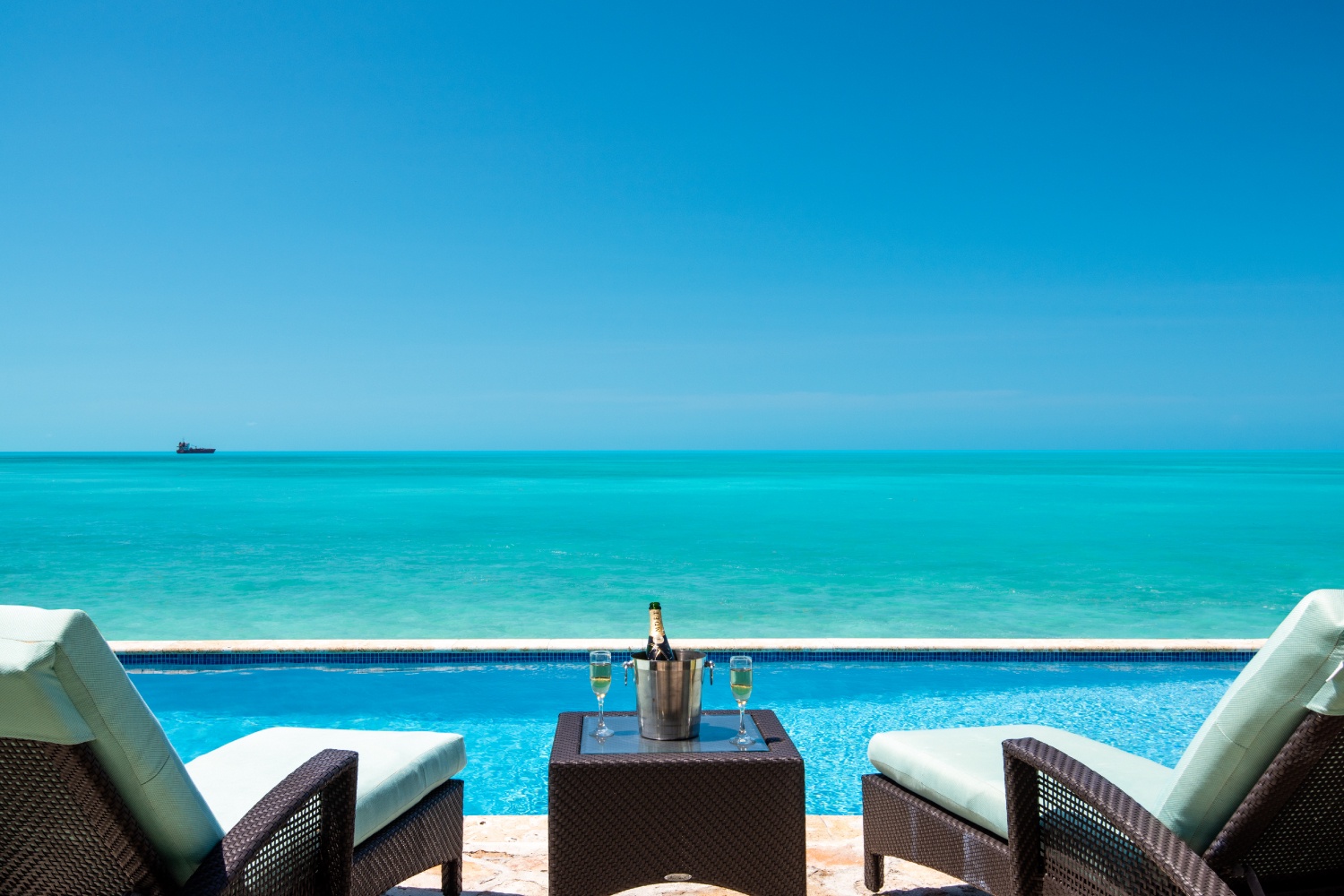 Villa Calypso, Oceanfront Grace on Sapodilla Bay - Photo 11