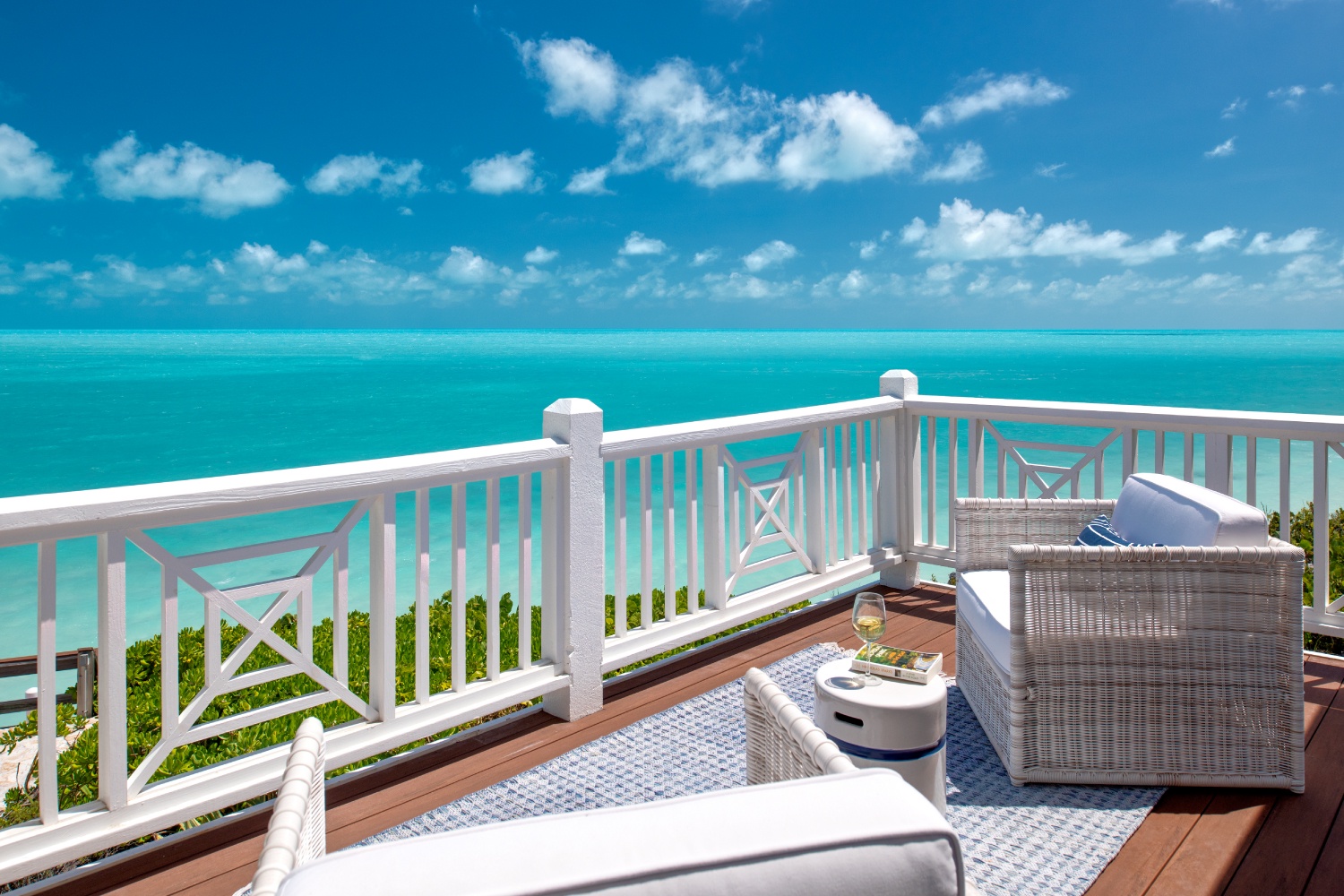 Villa Calypso, Oceanfront Grace on Sapodilla Bay Gallery 2
