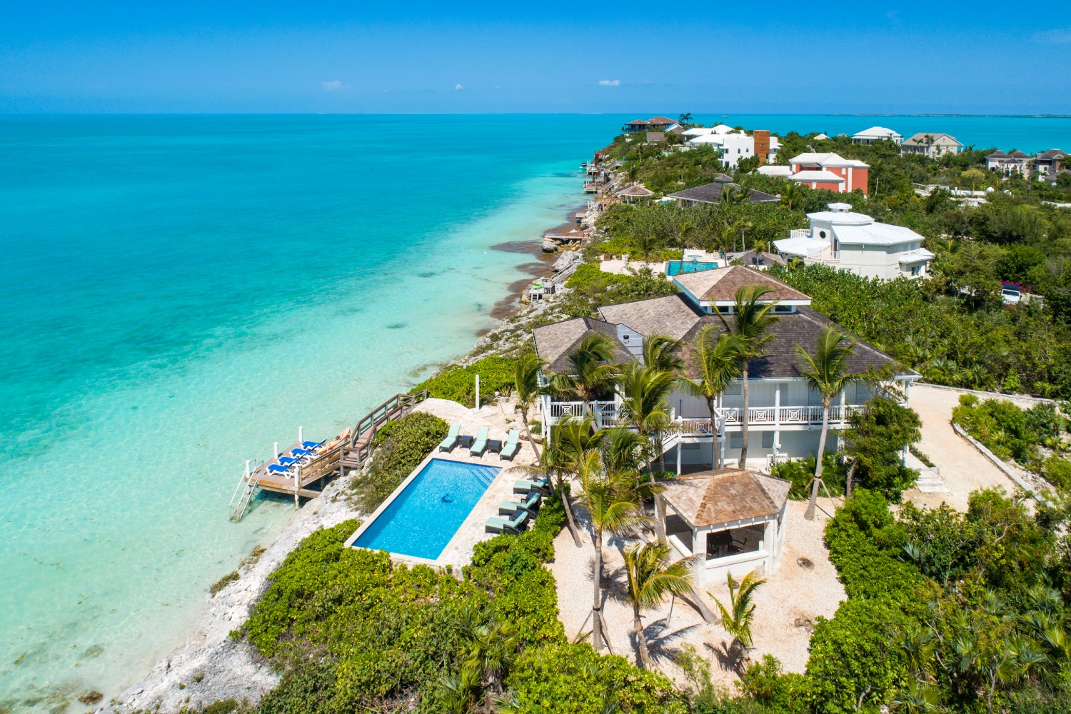 Villa Calypso, Oceanfront Grace on Sapodilla Bay - Photo 10
