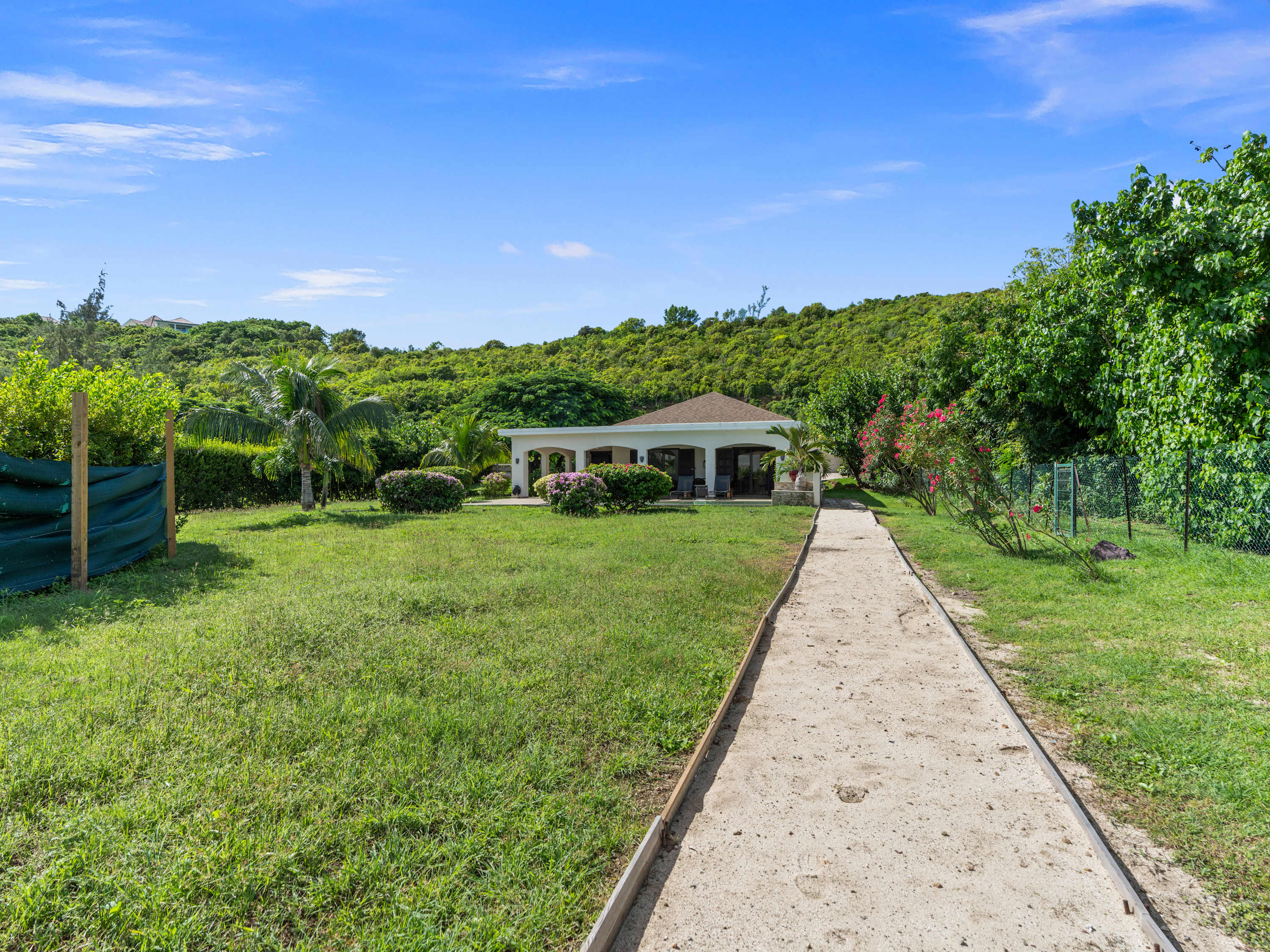 Villa Casa Capriolo, a Chic Beachfront Retreat on Baie Rouge - Photo 29